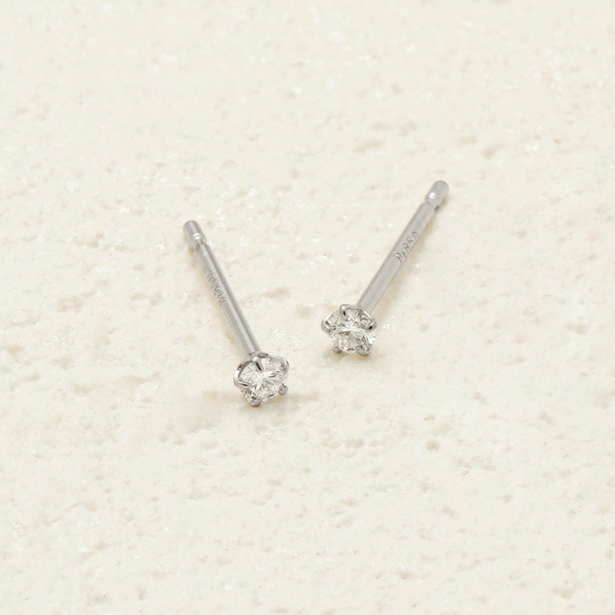 プラチナ ダイヤモンド ピアス