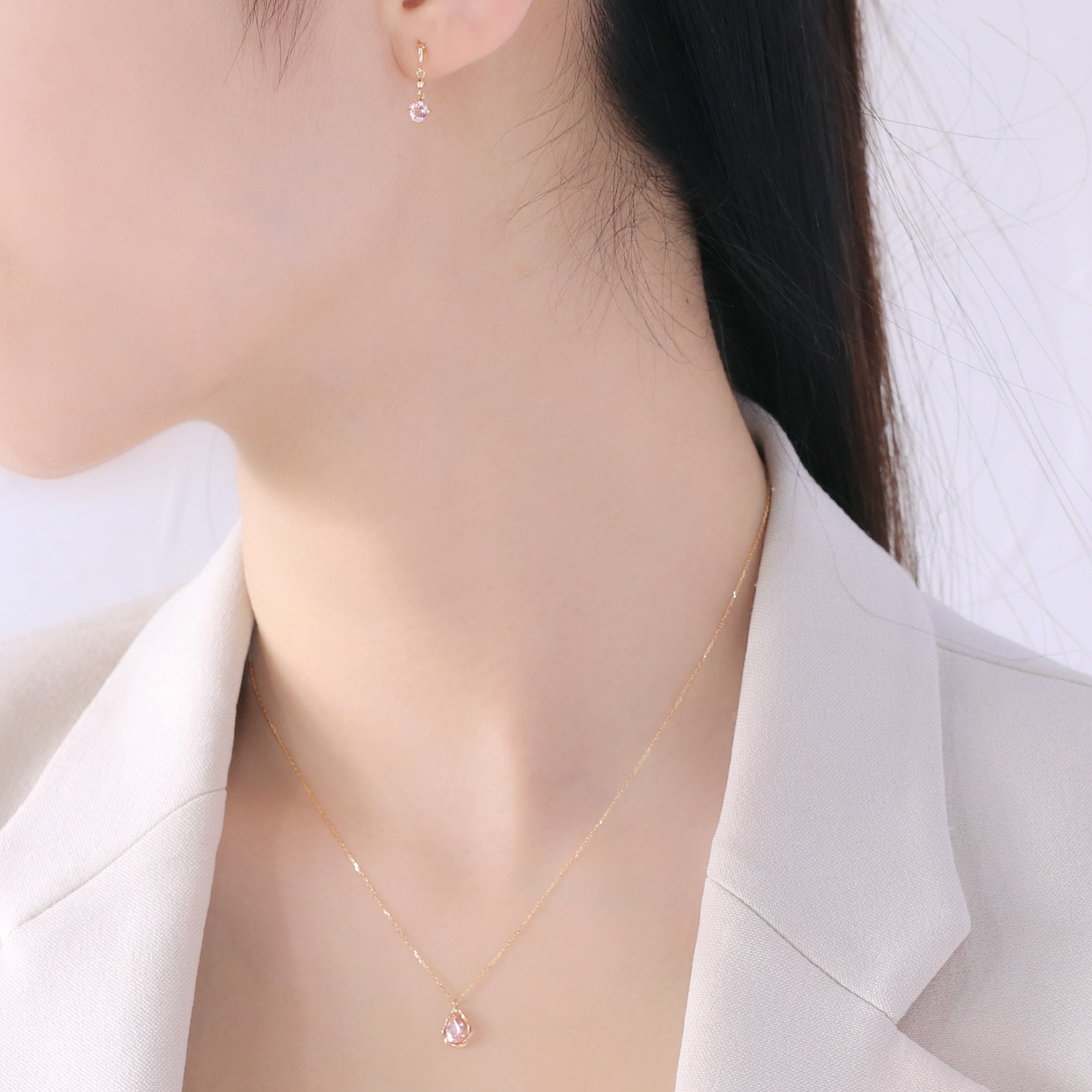 4月誕生石 K10 イエローゴールド モルガナイト しずく ピアス