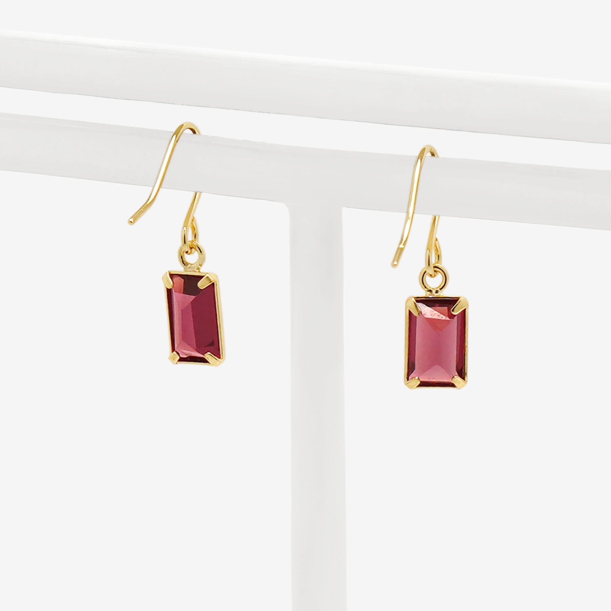 1月誕生石 K18 イエローゴールド ロードライトガーネット フック ピアス