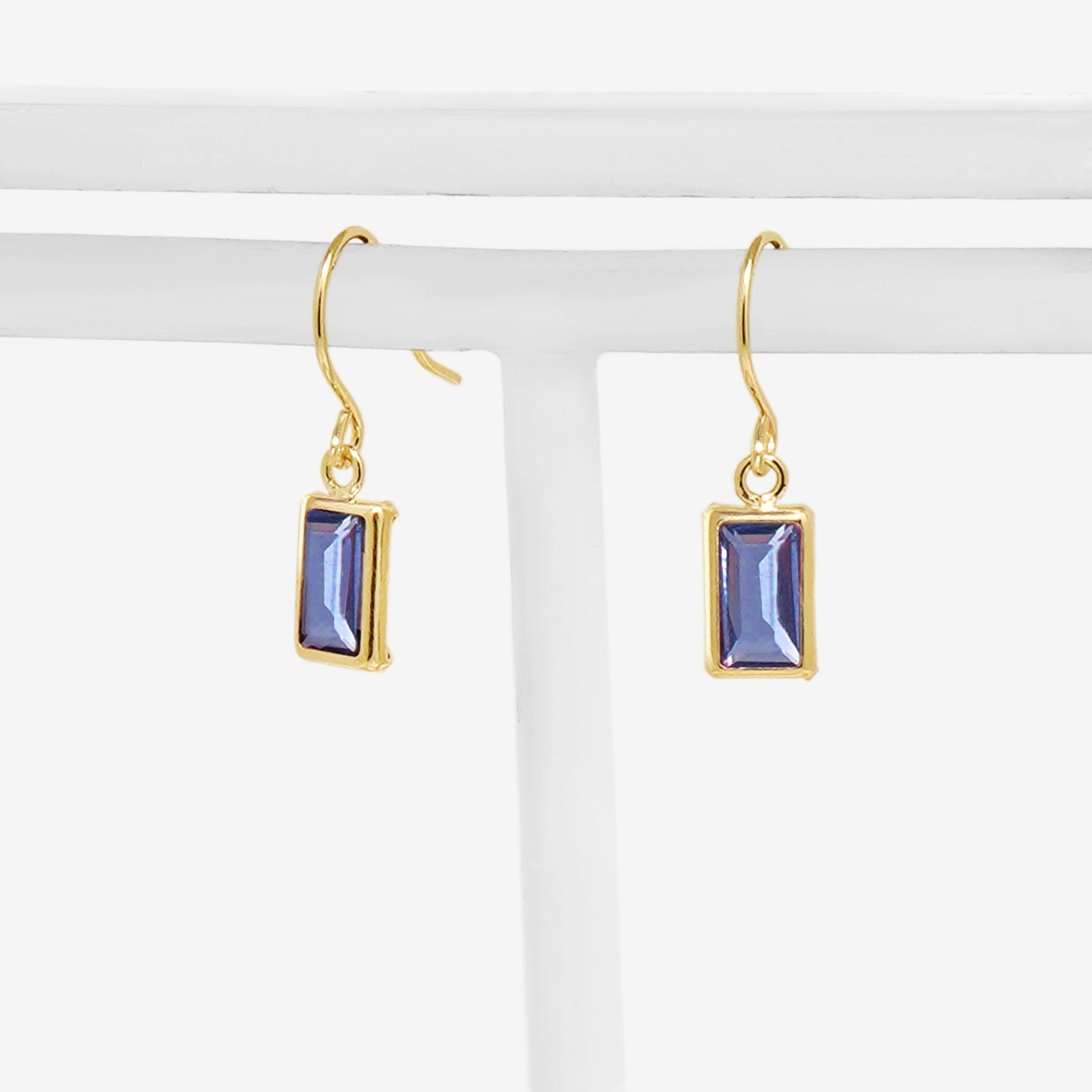 K18 イエローゴールド アイオライト フック ピアス