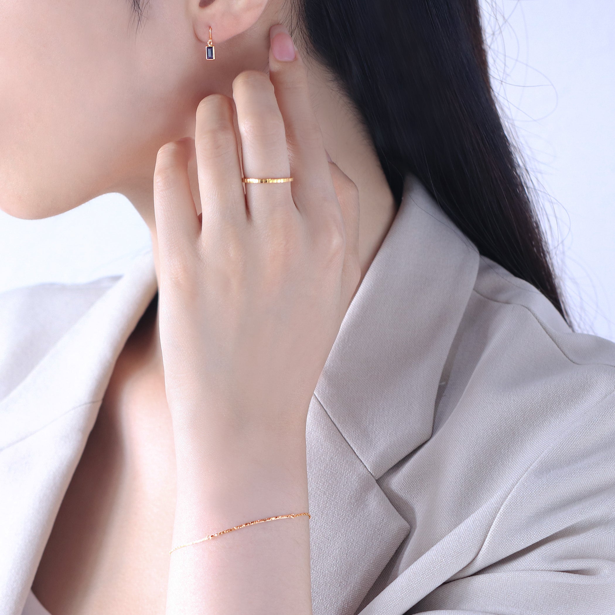 K18 イエローゴールド アイオライト フック ピアス