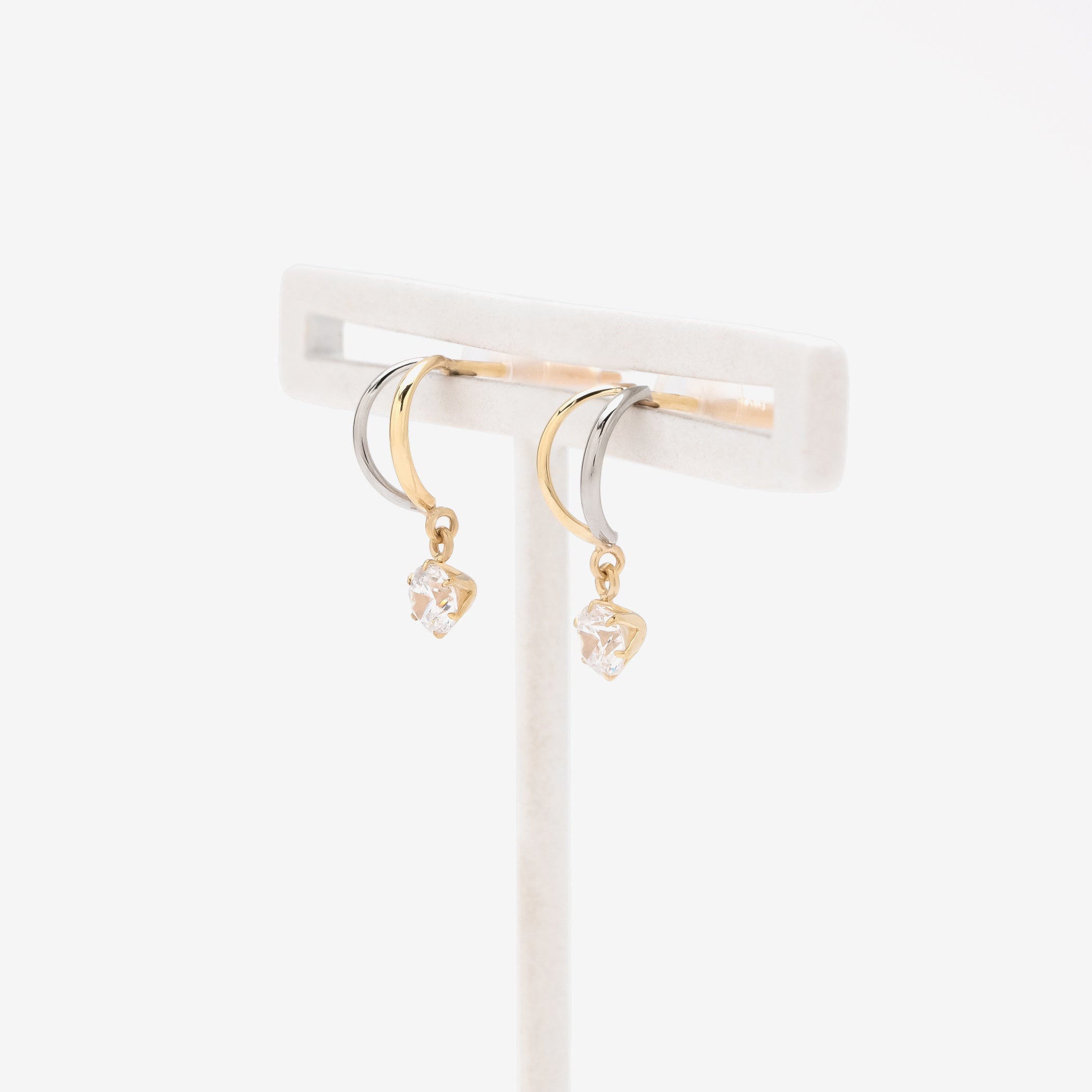 K10 イエローゴールド/プラチナ キュービックジルコニア ピアス