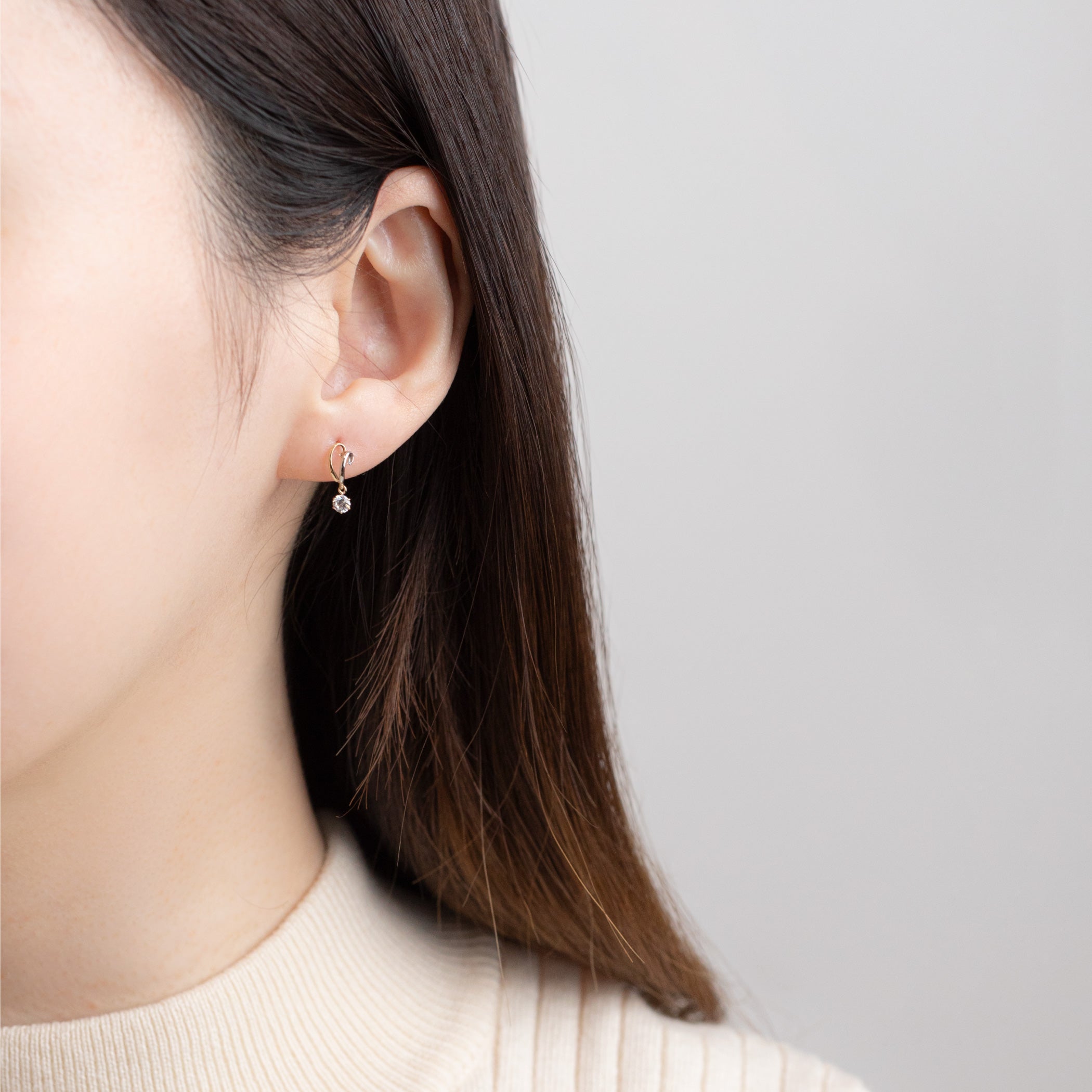 K10 イエローゴールド/プラチナ キュービックジルコニア ピアス