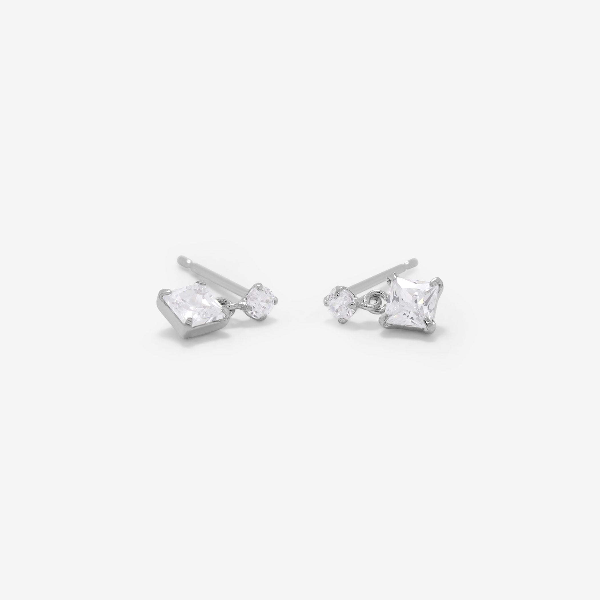 K10 ホワイトゴールド キュービックジルコニア ピアス
