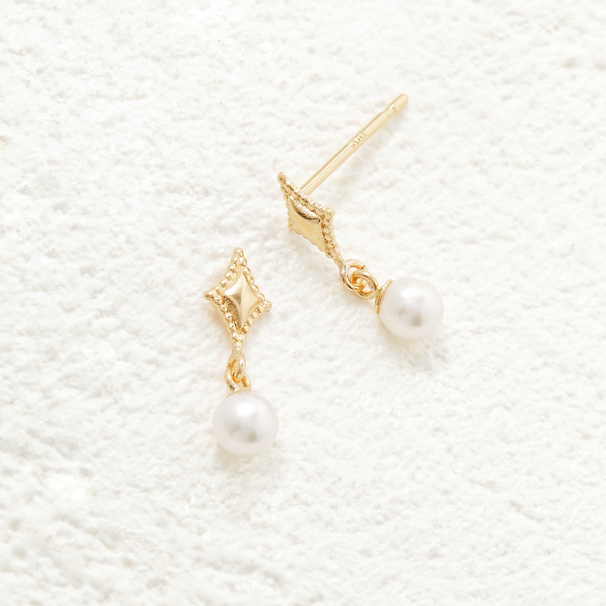 6月誕生石 K18 イエローゴールド 淡水パール ピアス