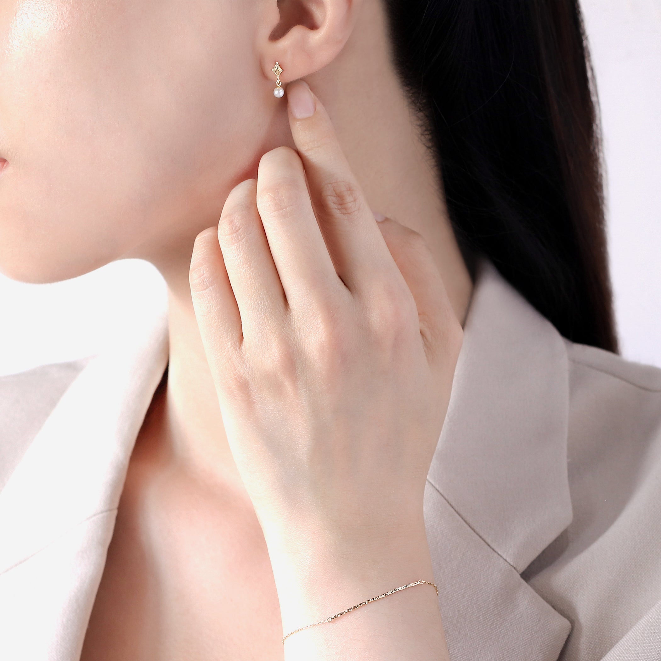 6月誕生石 K18 イエローゴールド 淡水パール ピアス