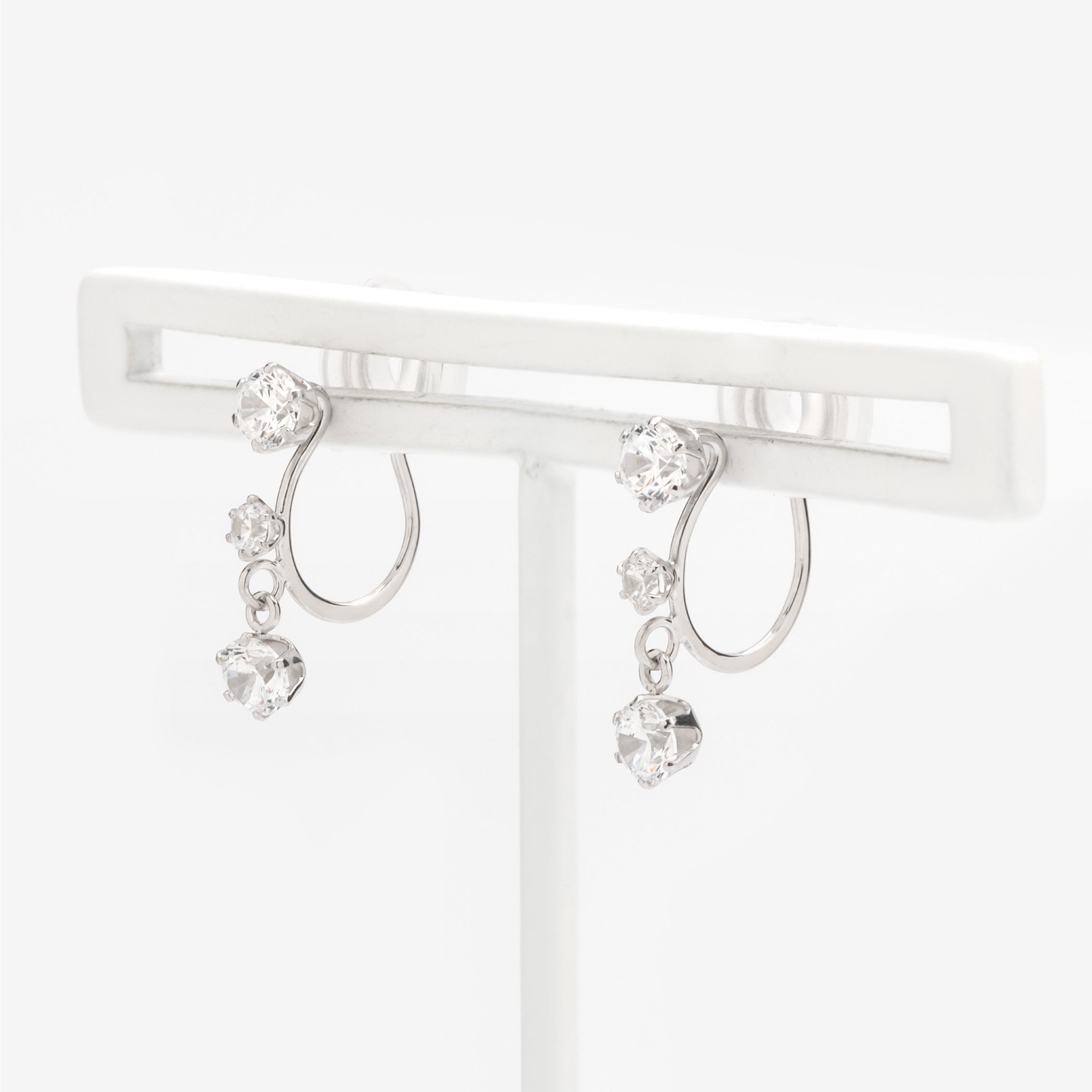 K10 ホワイトゴールド キュービックジルコニア イヤリング