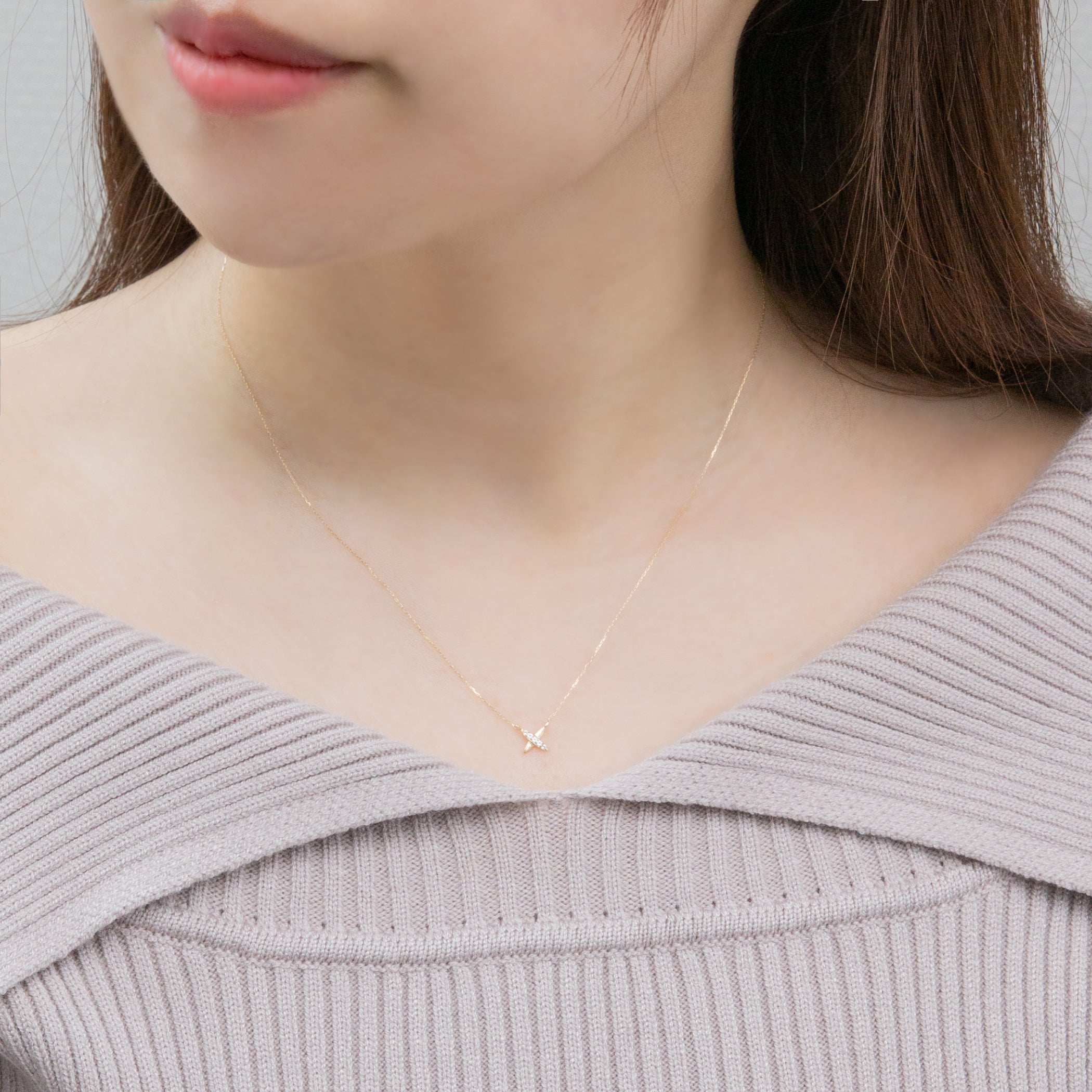 K10 イエローゴールド ホワイトトパーズ クロス ネックレス