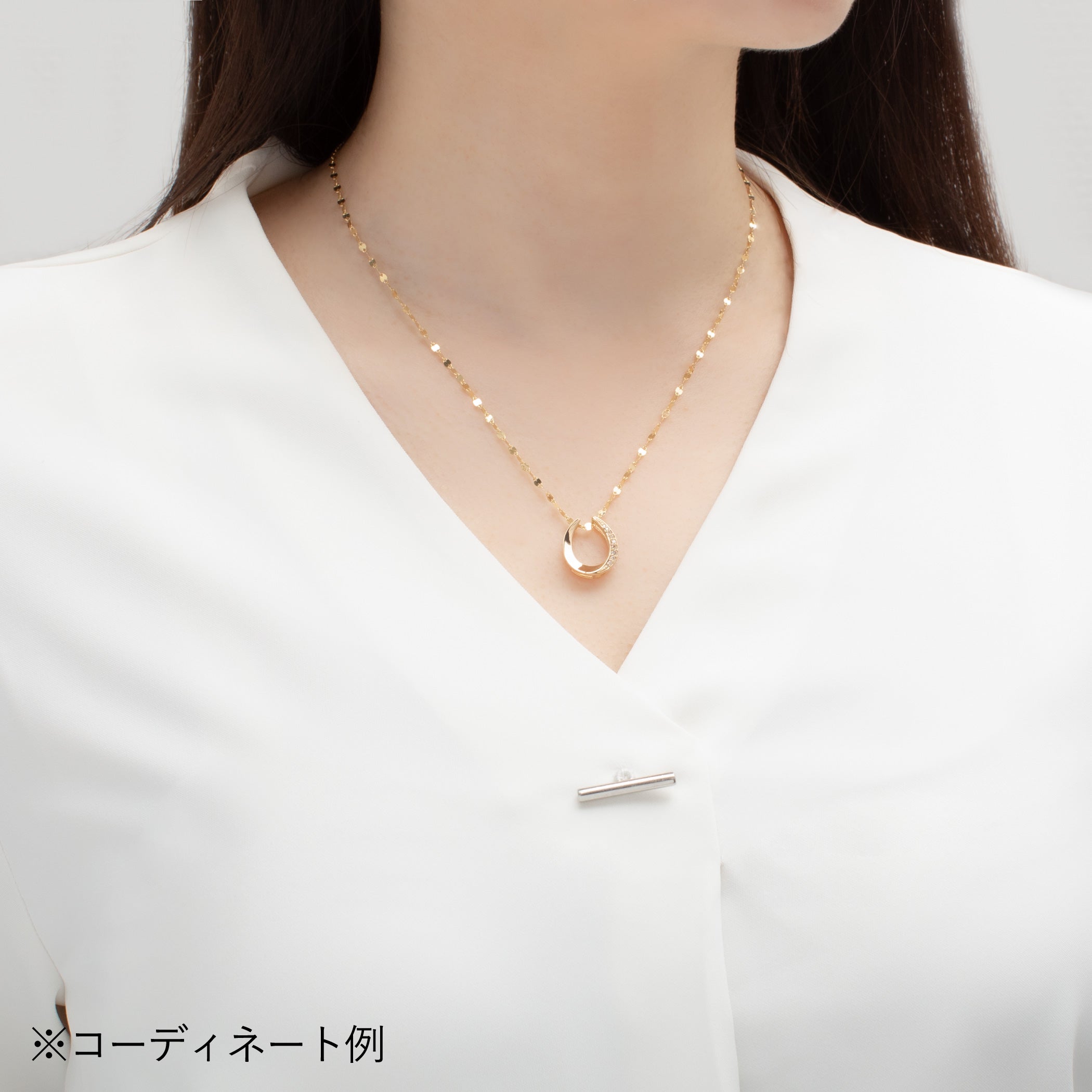 【asta Iris】K18 イエローゴールド ダイヤモンド 馬蹄 ネックレスチャーム