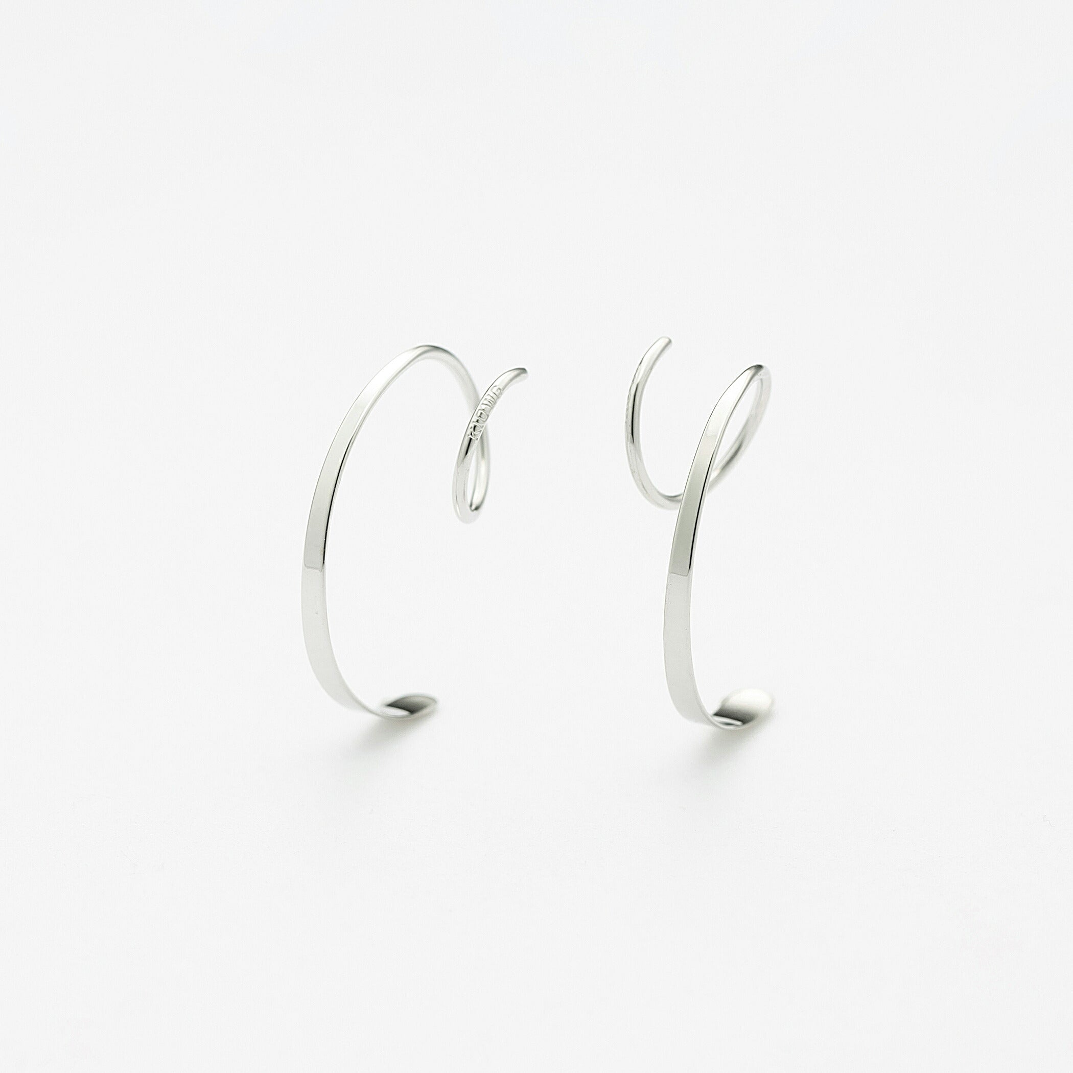 K10ホワイトゴールドフープピアス WEB限定】K10 ホワイトゴールド フープ ピアス – Milluflora | ミル