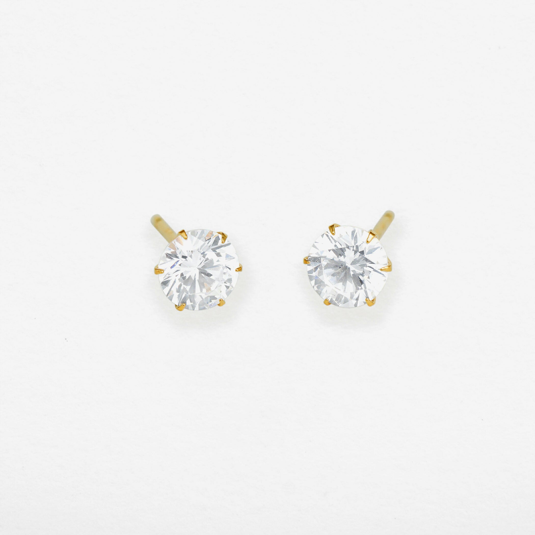 K18 イエローゴールド キュービックジルコニア ピアス(5mm)