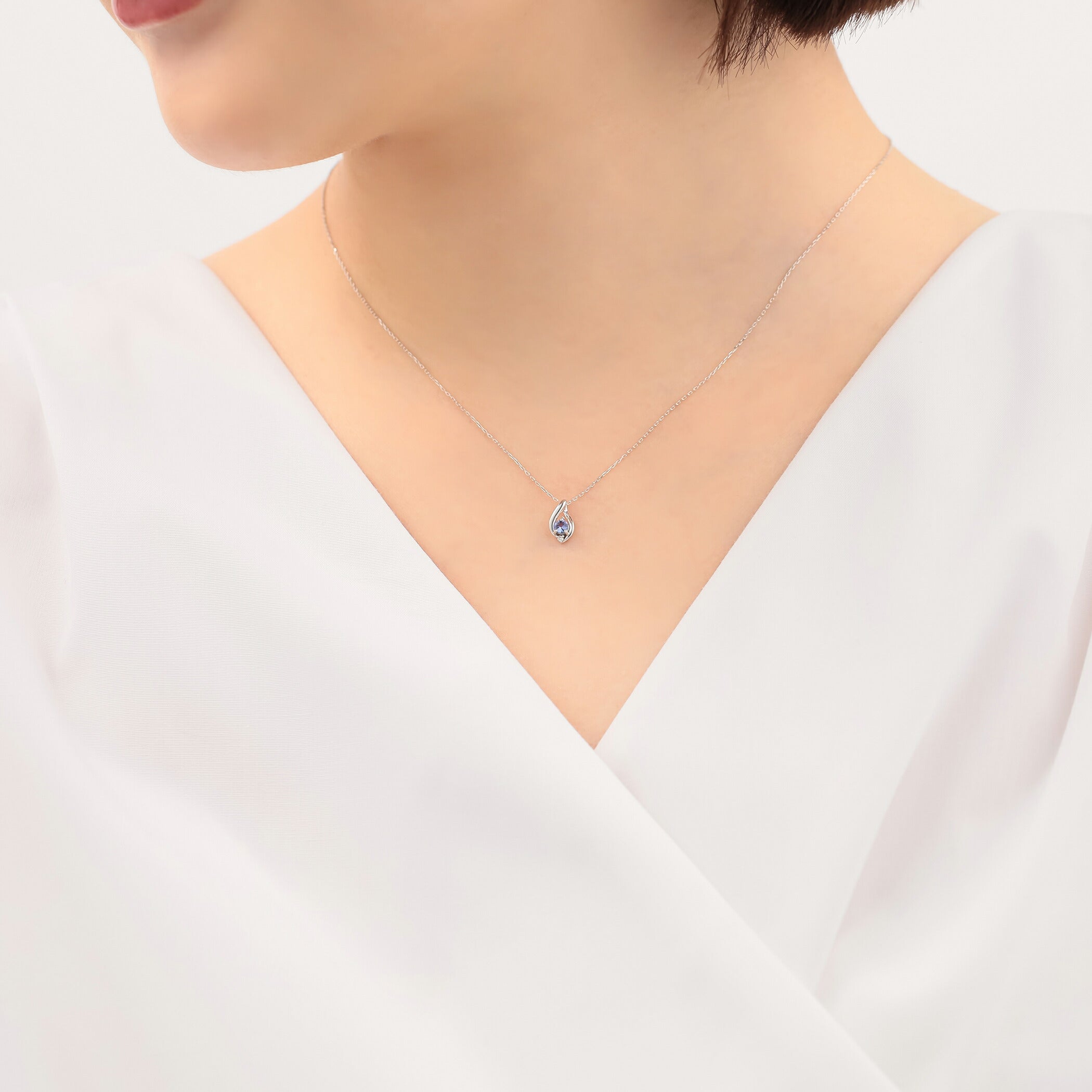 【ドラマ着用】12月誕生石 K10 ホワイトゴールド タンザナイト ネックレス