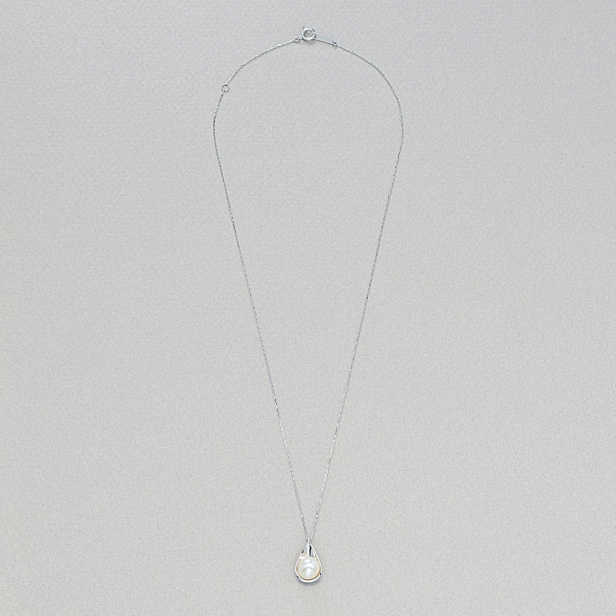 6月誕生石 K10 ホワイトゴールド あこや真珠 しずく ネックレス