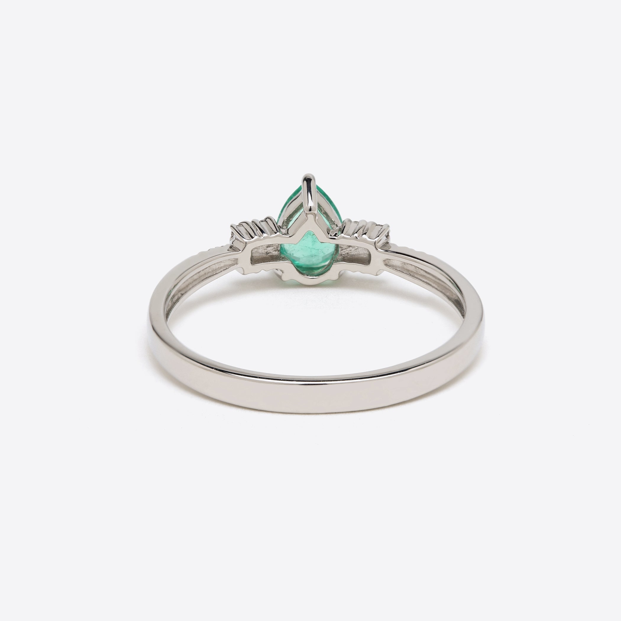 WEB限定】5月誕生石 プラチナ エメラルド リング – Milluflora | ミル
