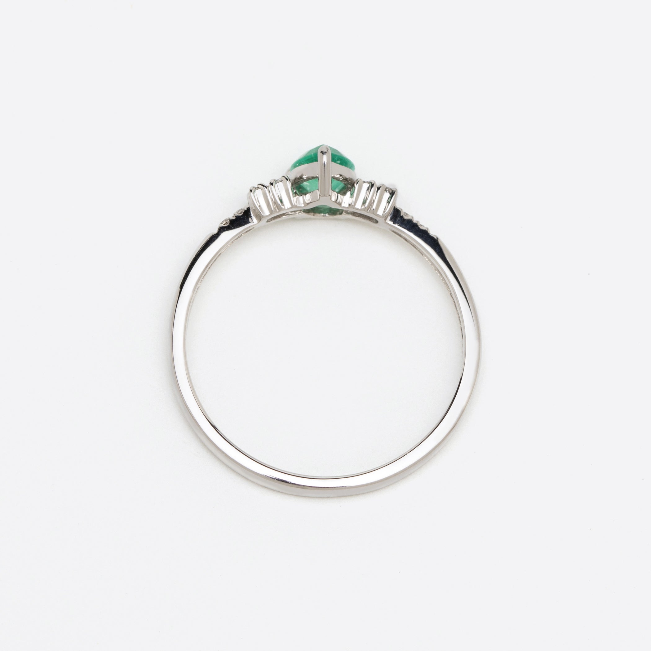 WEB限定】5月誕生石 プラチナ エメラルド リング – Milluflora | ミル