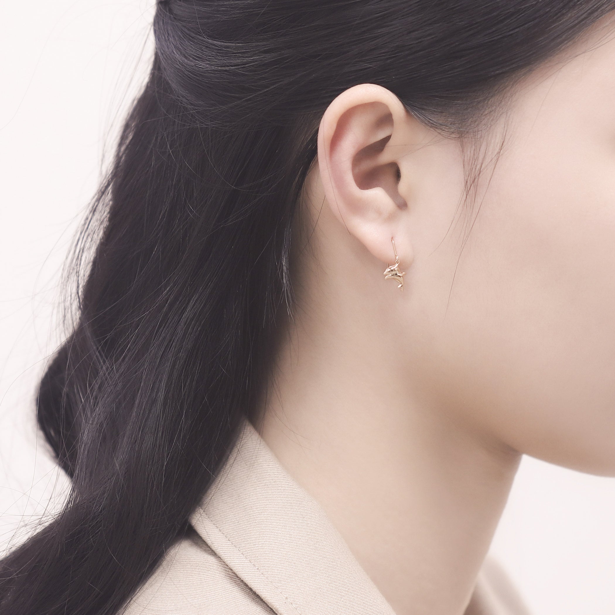 モラドオパール　フリルカービング　14Kgfピアス 14KGF＊レーザーホールジルコニアのドロップフックピアス ベル