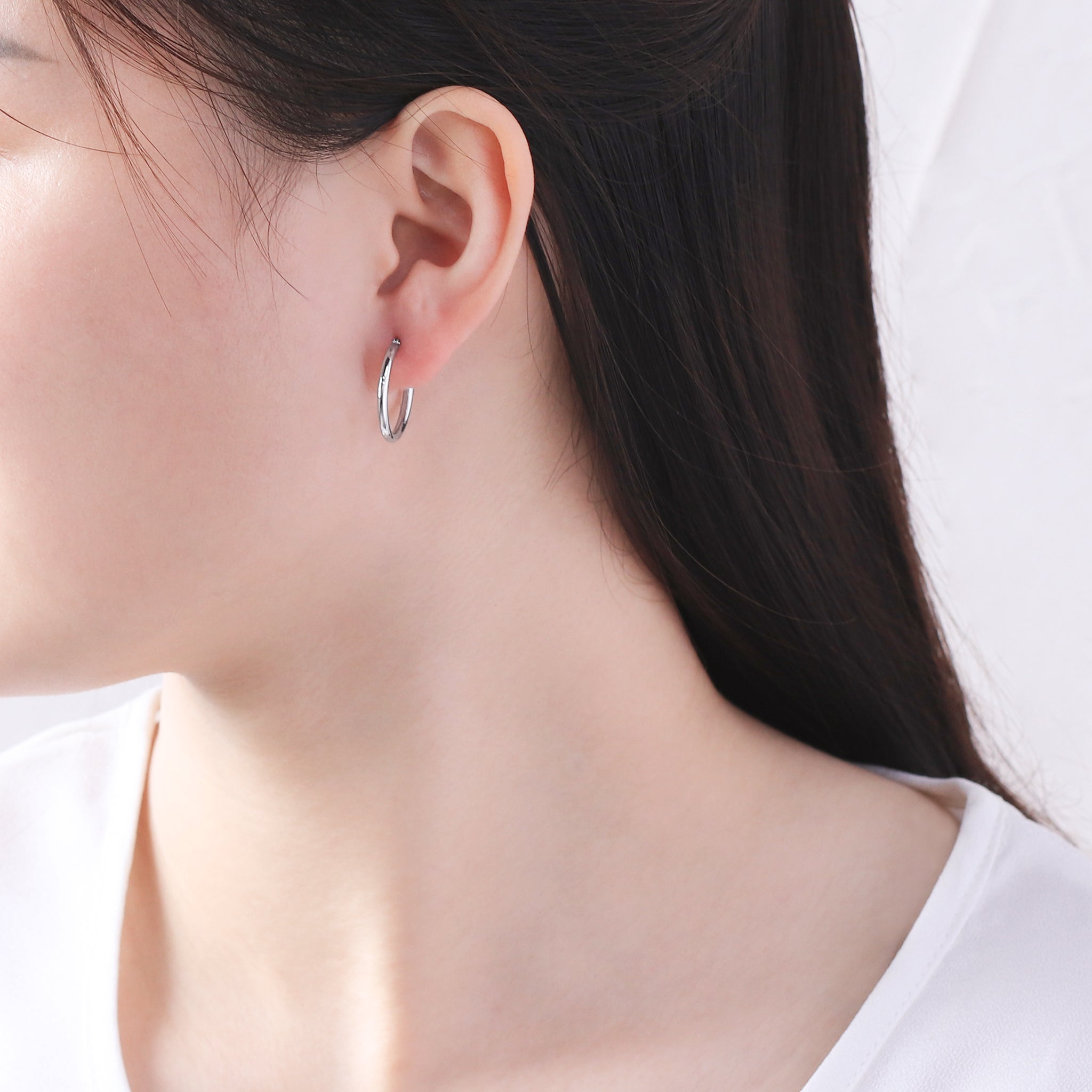 K18 ホワイトゴールド フープ ピアス（20mm） – Milluflora | ミル
