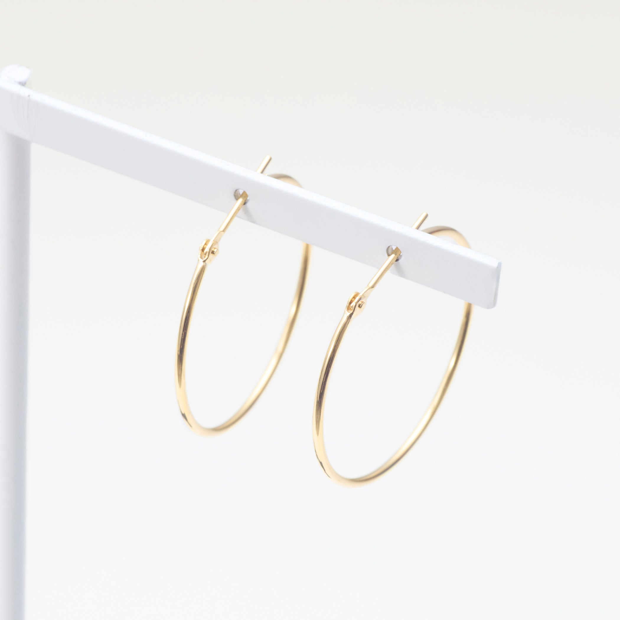 K18 イエローゴールド フープ ピアス（25mm） – Milluflora | ミル