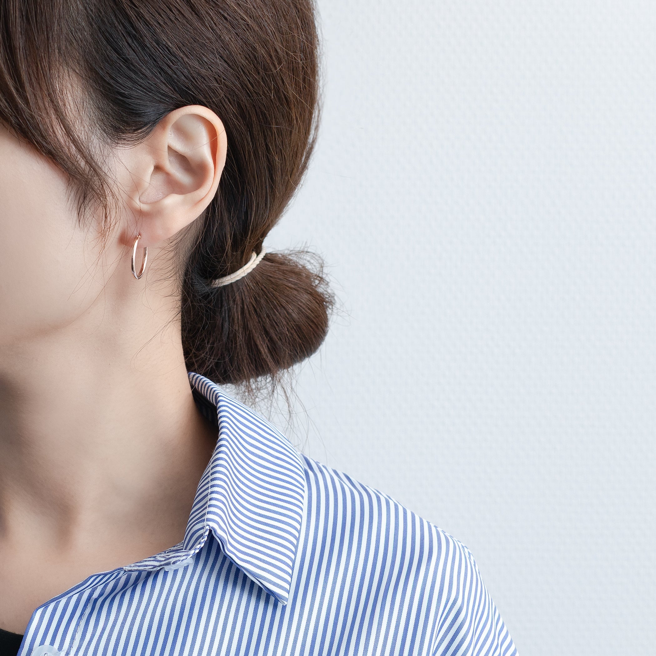 美品✨RUGIADA✨K10刻印フープピアス両耳 オーバルフープピアスM K10（両耳）（ピアス（両耳用））｜Lilas