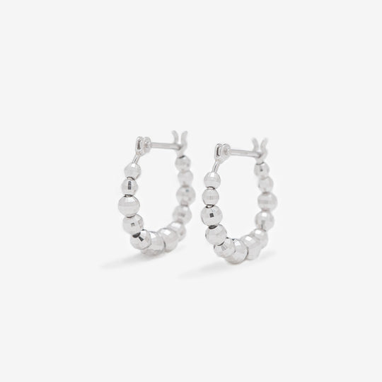 プラチナ フープ ピアス