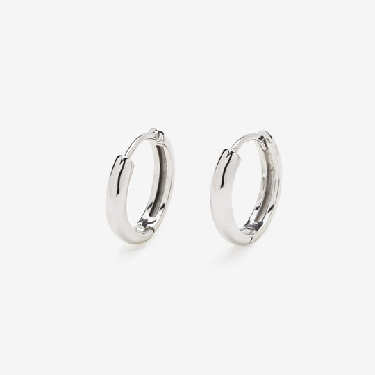 プラチナ フープ ピアス