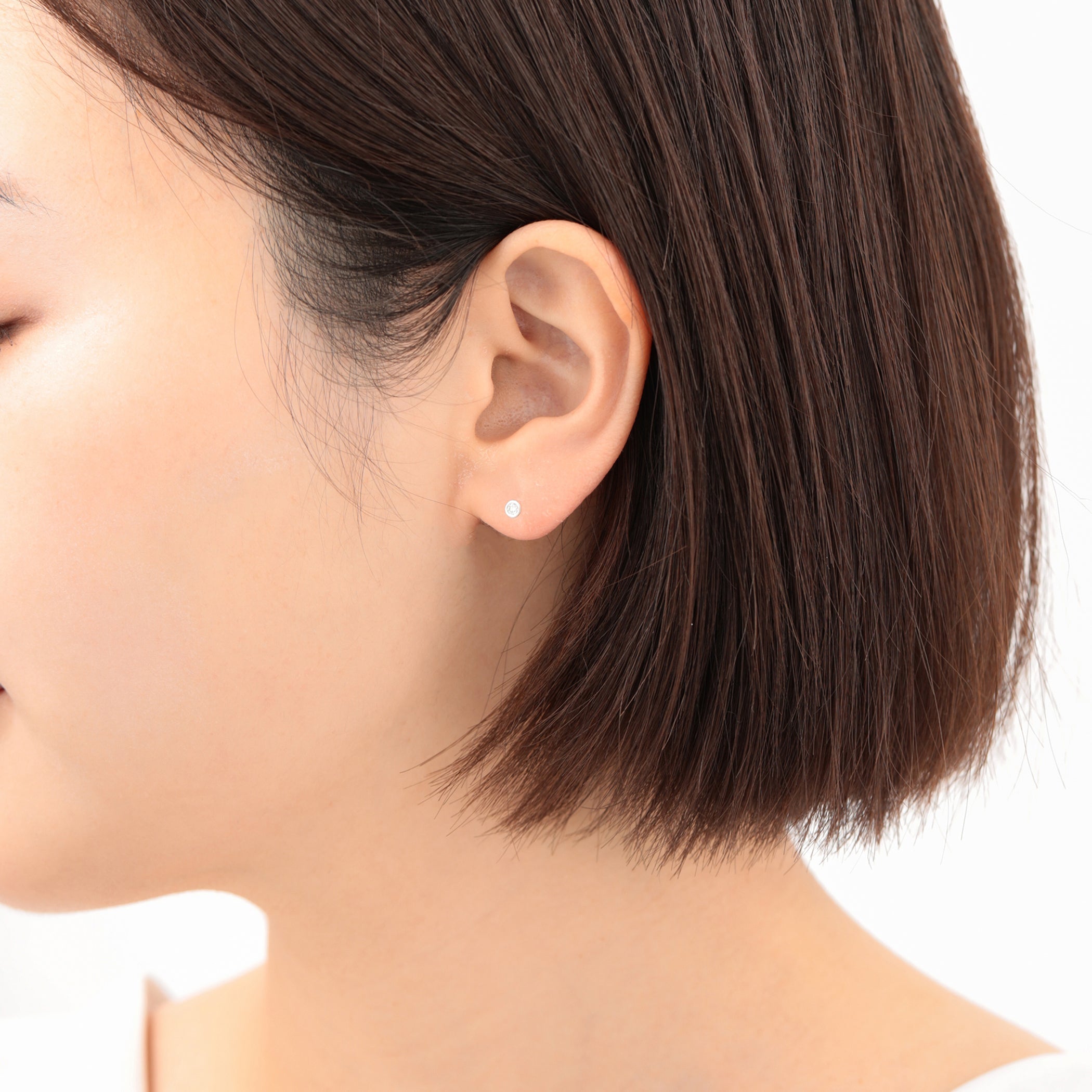【WEB限定】K18 ホワイトゴールド ダイヤモンド ピアス