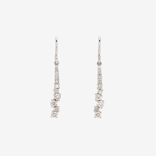 【期間限定セール】プラチナ ダイヤモンド フック ピアス
