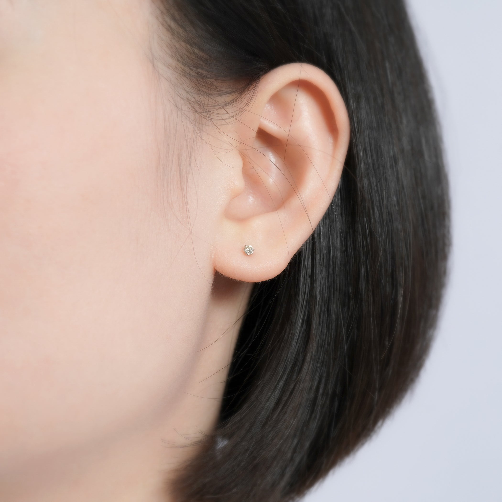 【WEB限定】プラチナ ダイヤモンド ピアス（0.12ct）