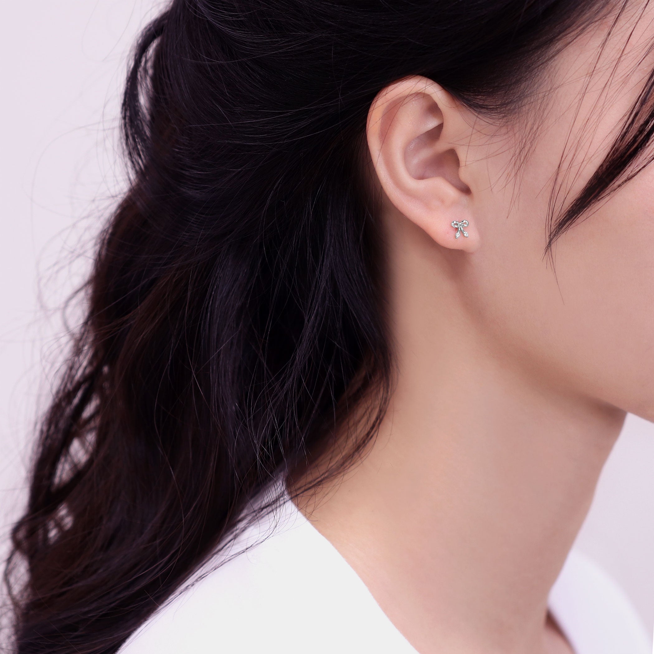 【WEB限定】K10 ホワイトゴールド ダイヤモンド リボン ピアス
