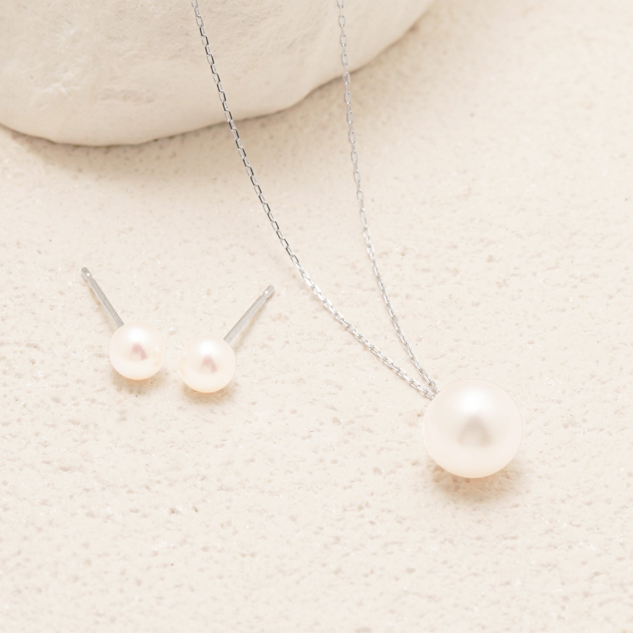 6月誕生石 K10 ホワイトゴールド あこや真珠 ピアス