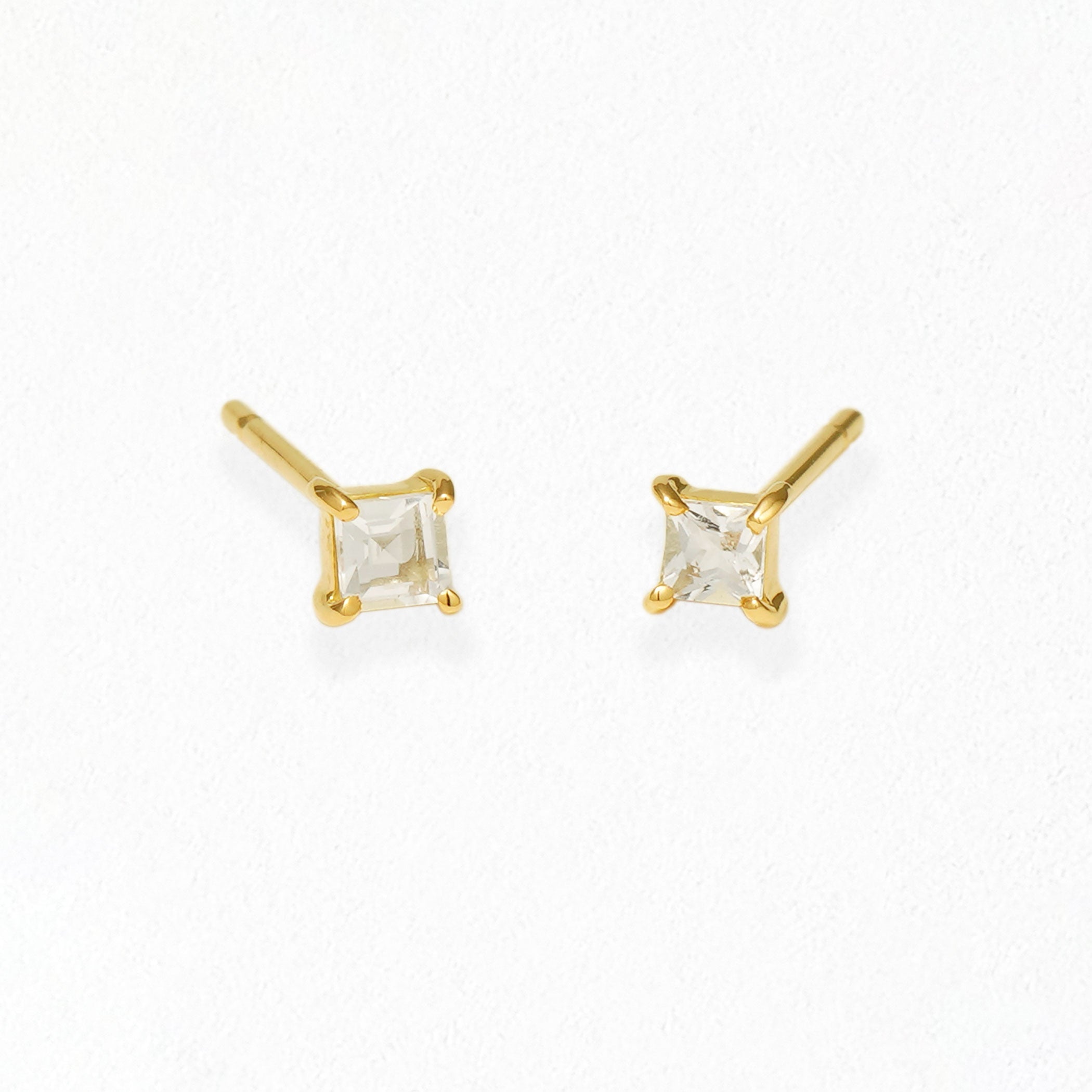 【期間限定セール】4月誕生石 K18 イエローゴールド クォーツ ピアス