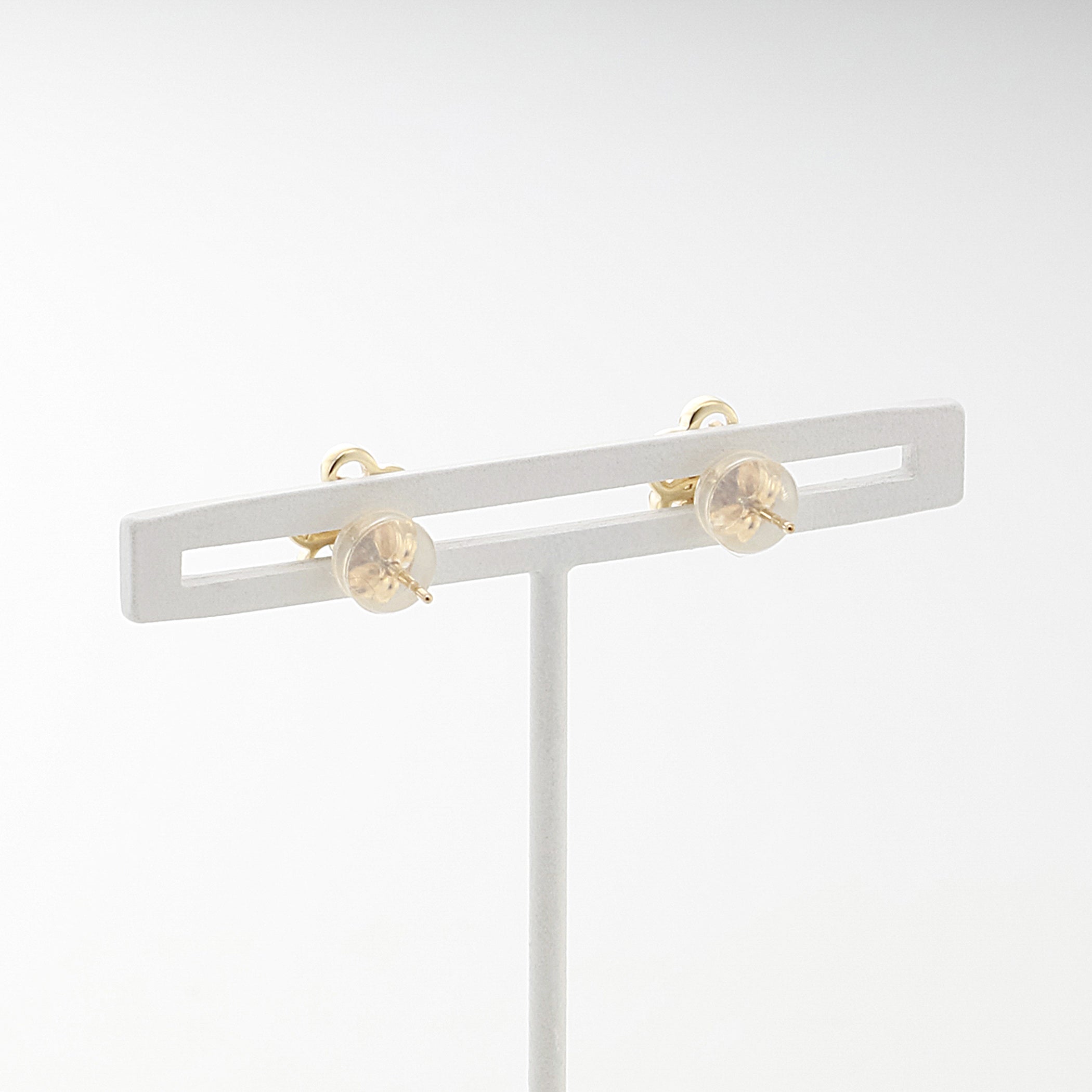 8月誕生石 K10 イエローゴールド ペリドット フラワー ピアス