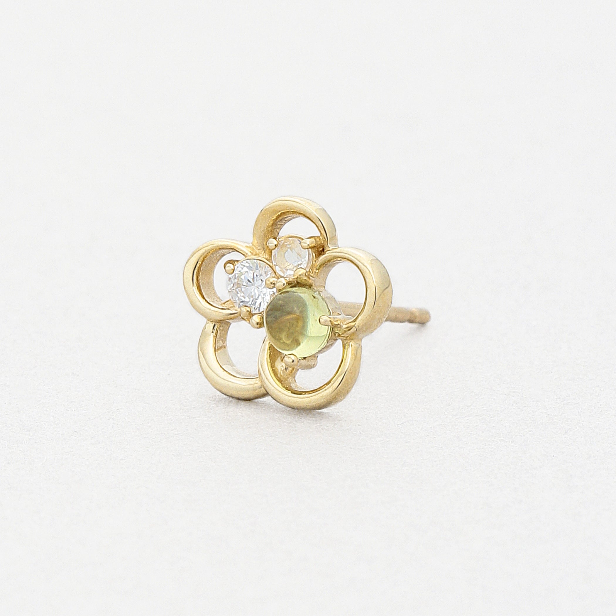 8月誕生石 K10 イエローゴールド ペリドット フラワー ピアス
