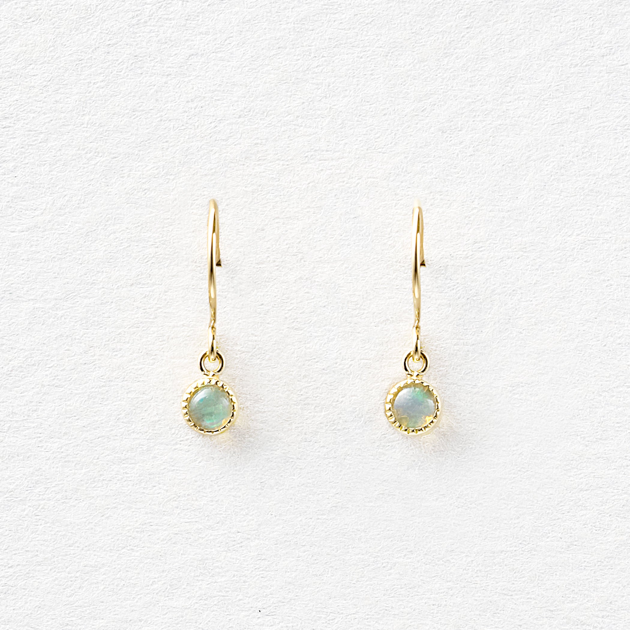 【WEB限定】10月誕生石 K10 イエローゴールド エチオピアオパール フック ピアス