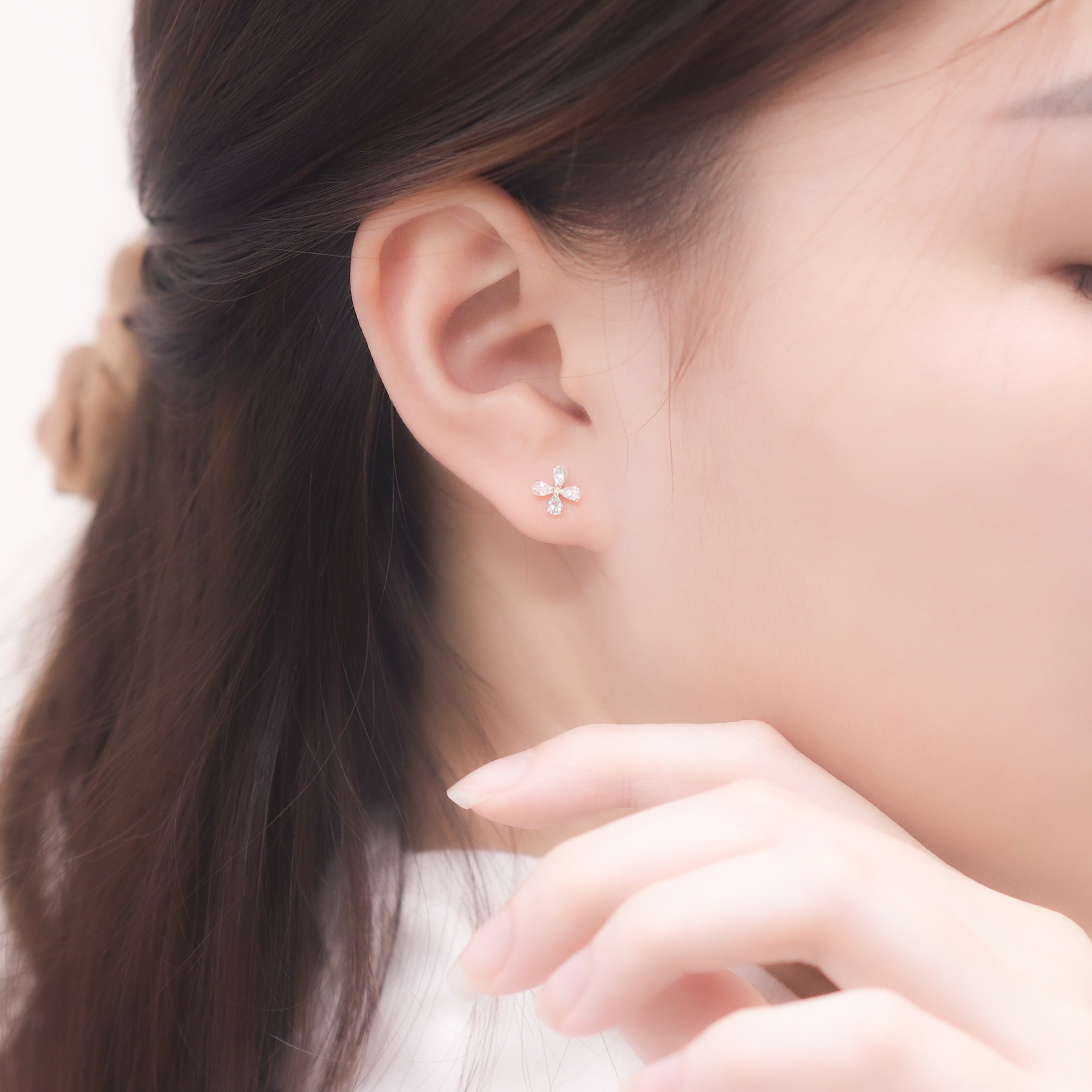 【期間限定セール】WEB限定 11月誕生石 K10 イエローゴールド ブルートパーズ フラワー ピアス