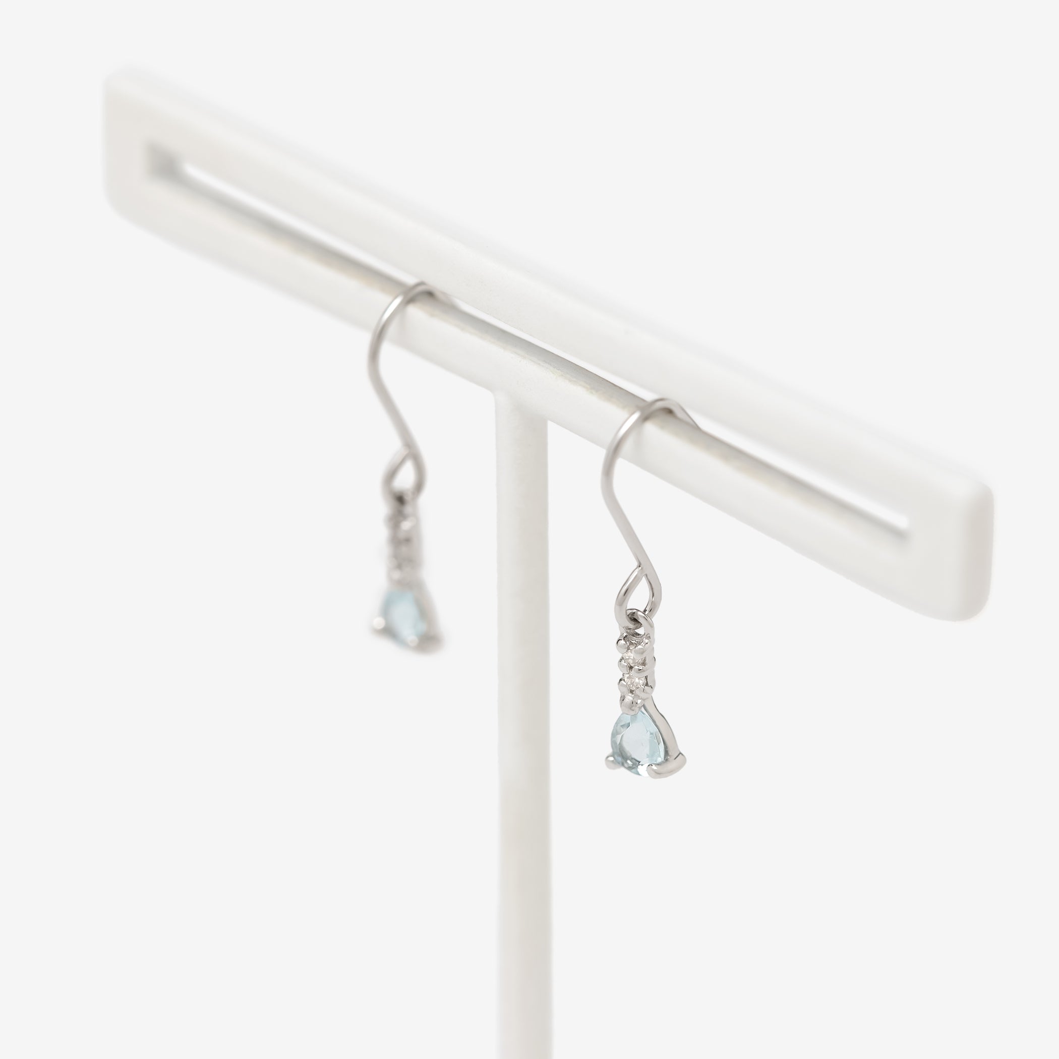 3月誕生石 プラチナ アクアマリン ピアス