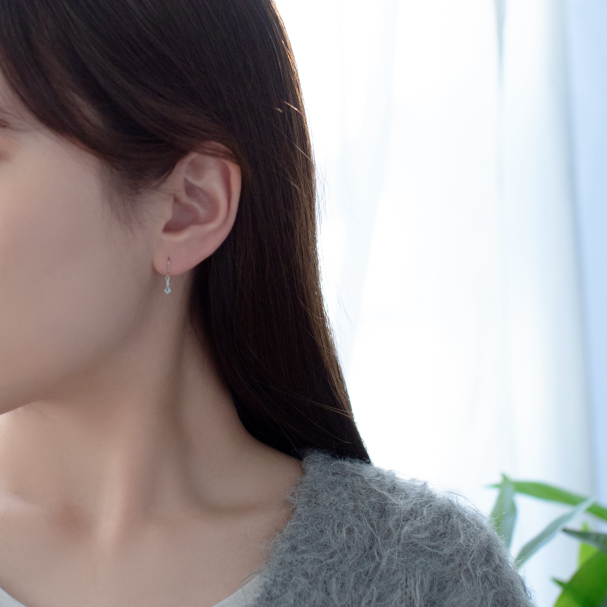 3月誕生石 プラチナ アクアマリン ピアス