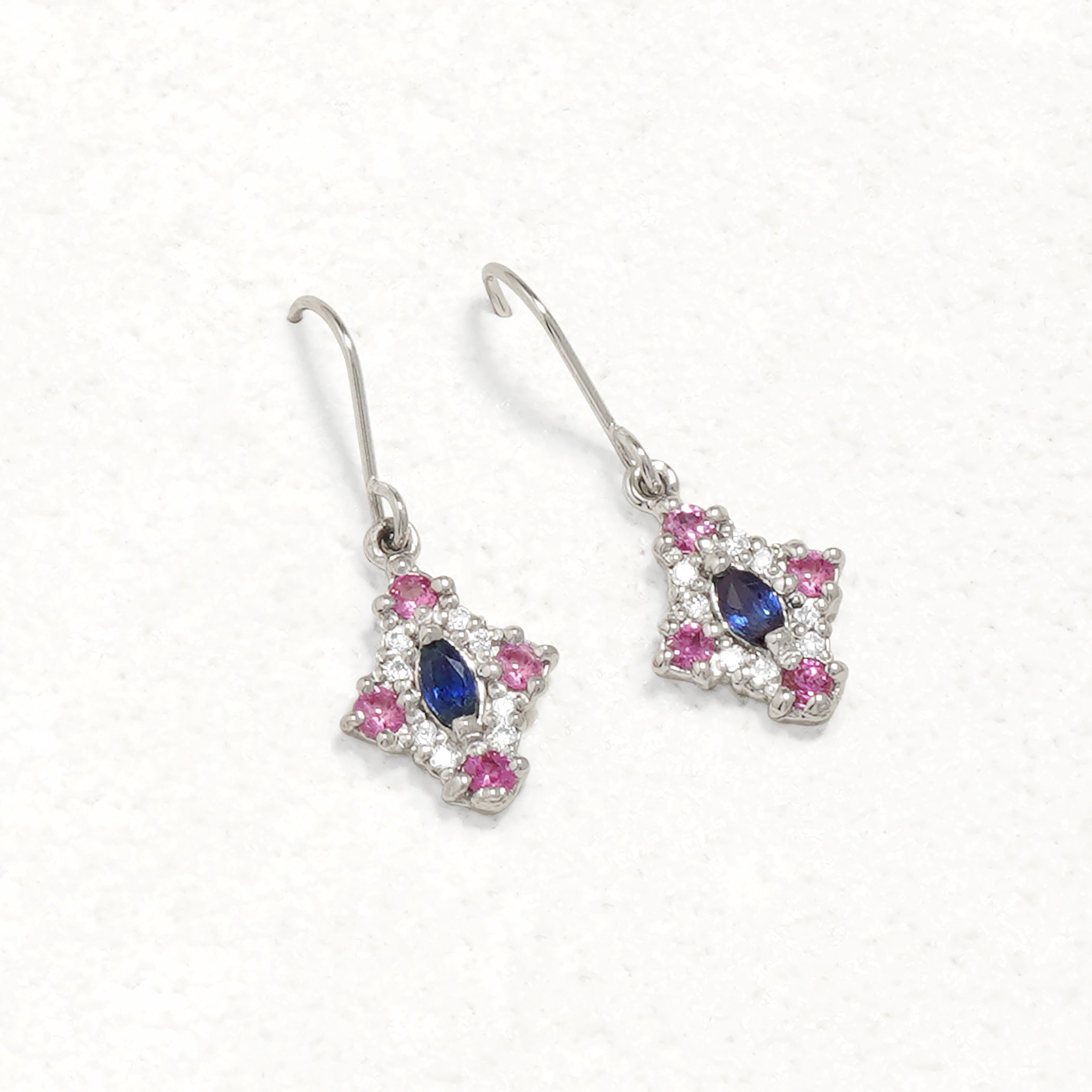 9月誕生石 プラチナ サファイア ピアス