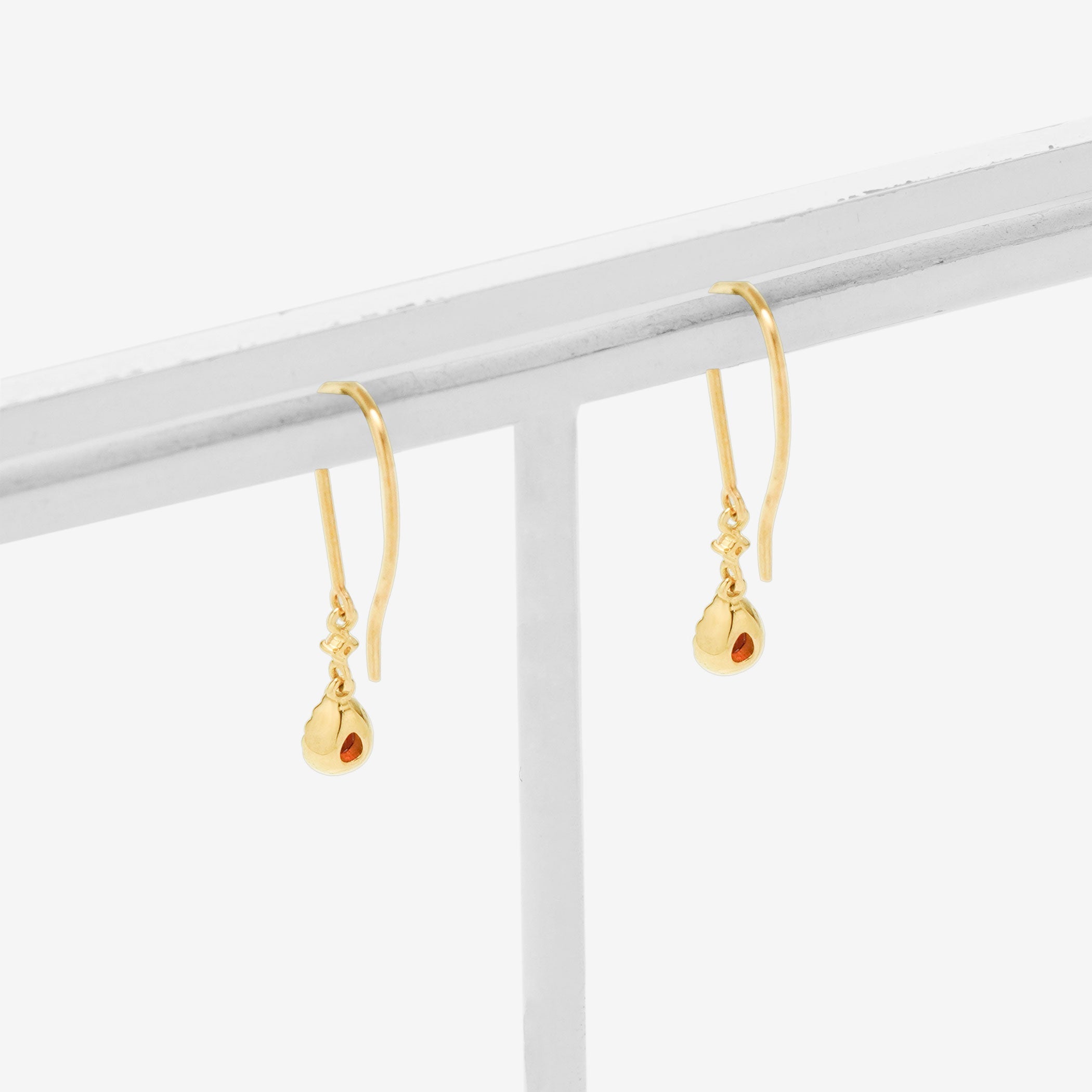 1月誕生石 K10 イエローゴールド ガーネット しずく フック ピアス