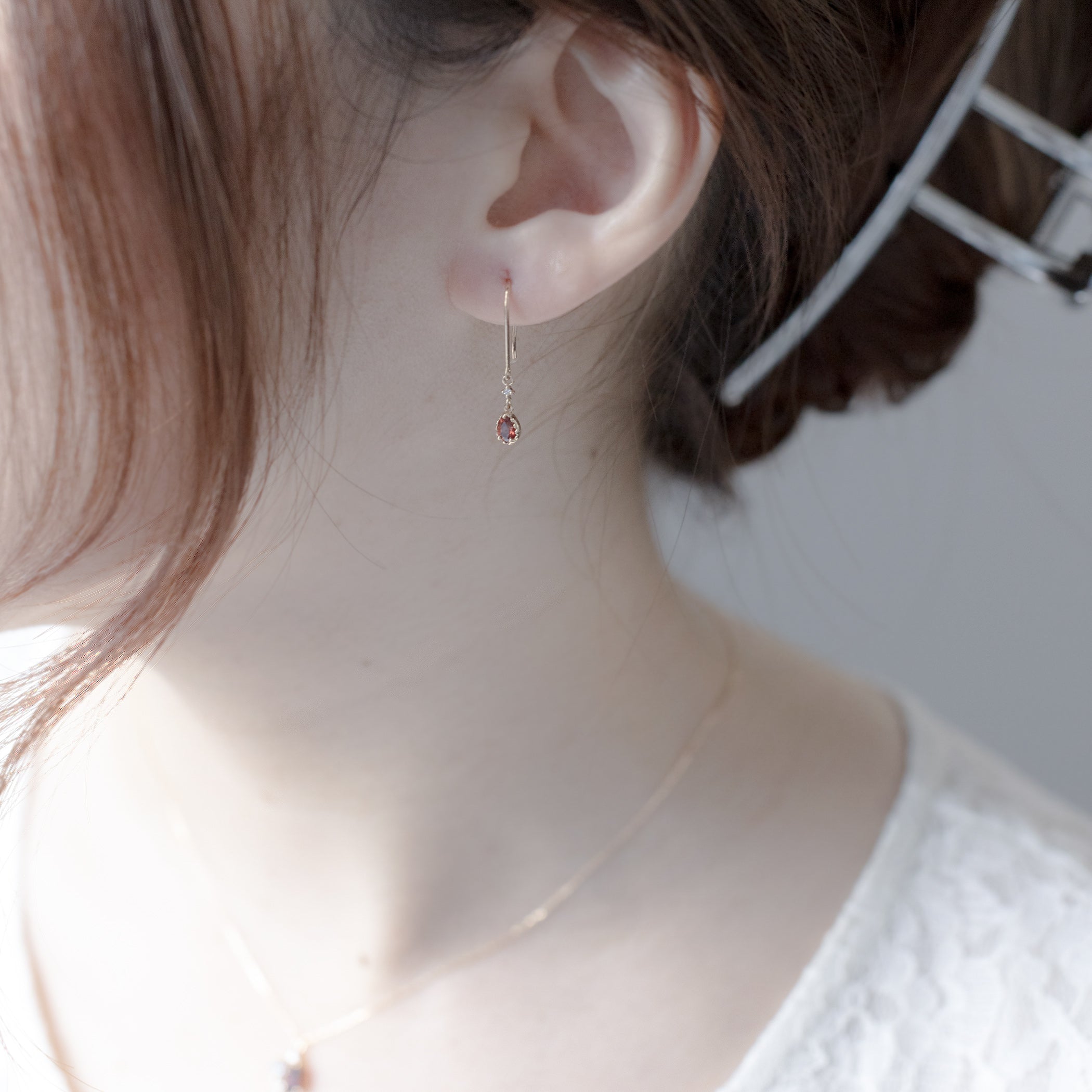 1月誕生石 K10 イエローゴールド ガーネット しずく フック ピアス