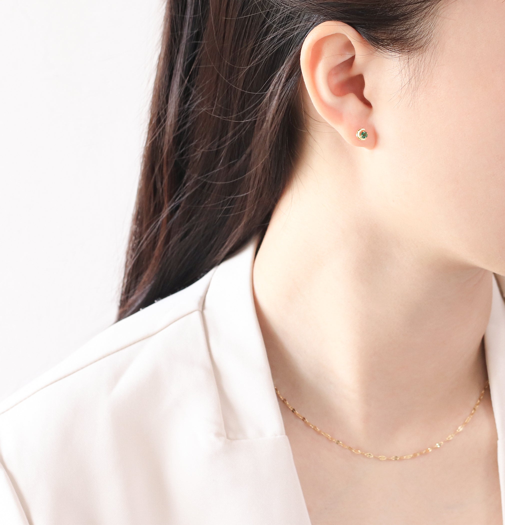 【WEB限定】5月誕生石 K10 イエローゴールド エメラルド ムーン ピアス