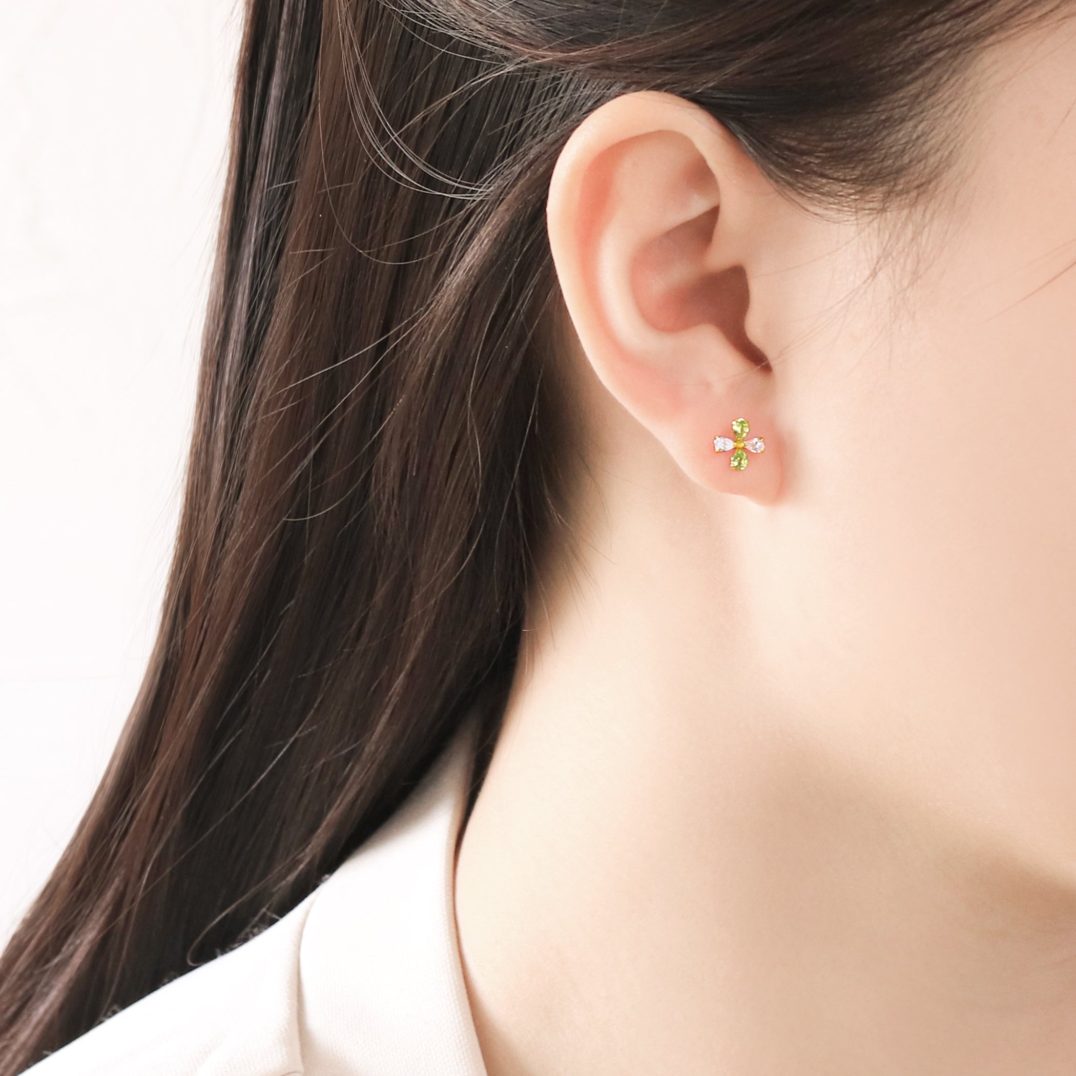 【WEB限定】8月誕生石 K10 イエローゴールド ペリドット フラワー ピアス