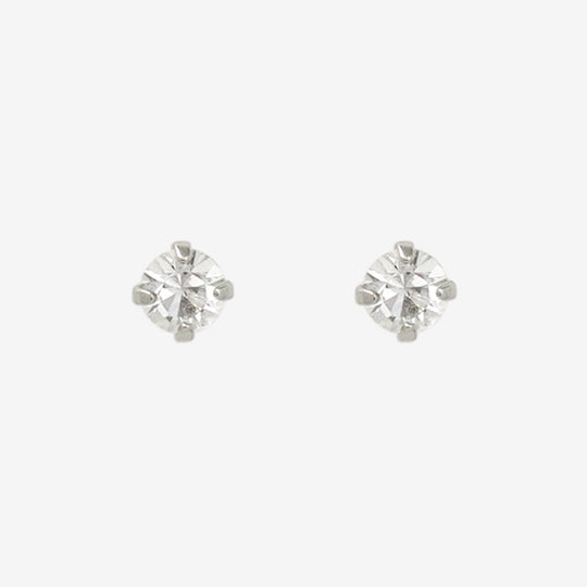 キュービックジルコニア ピアス（ポスト チタン）