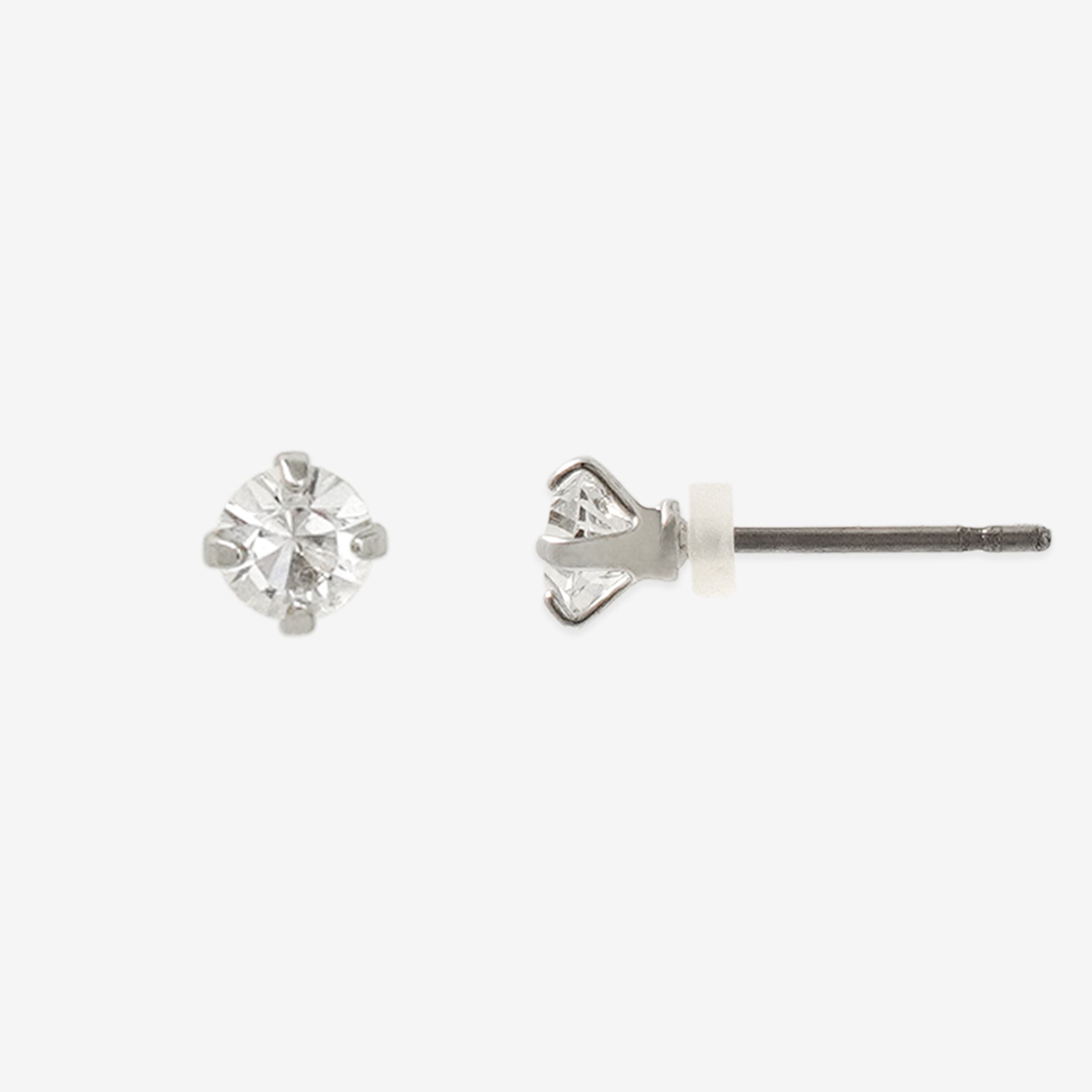 キュービックジルコニア ピアス（ポスト チタン）