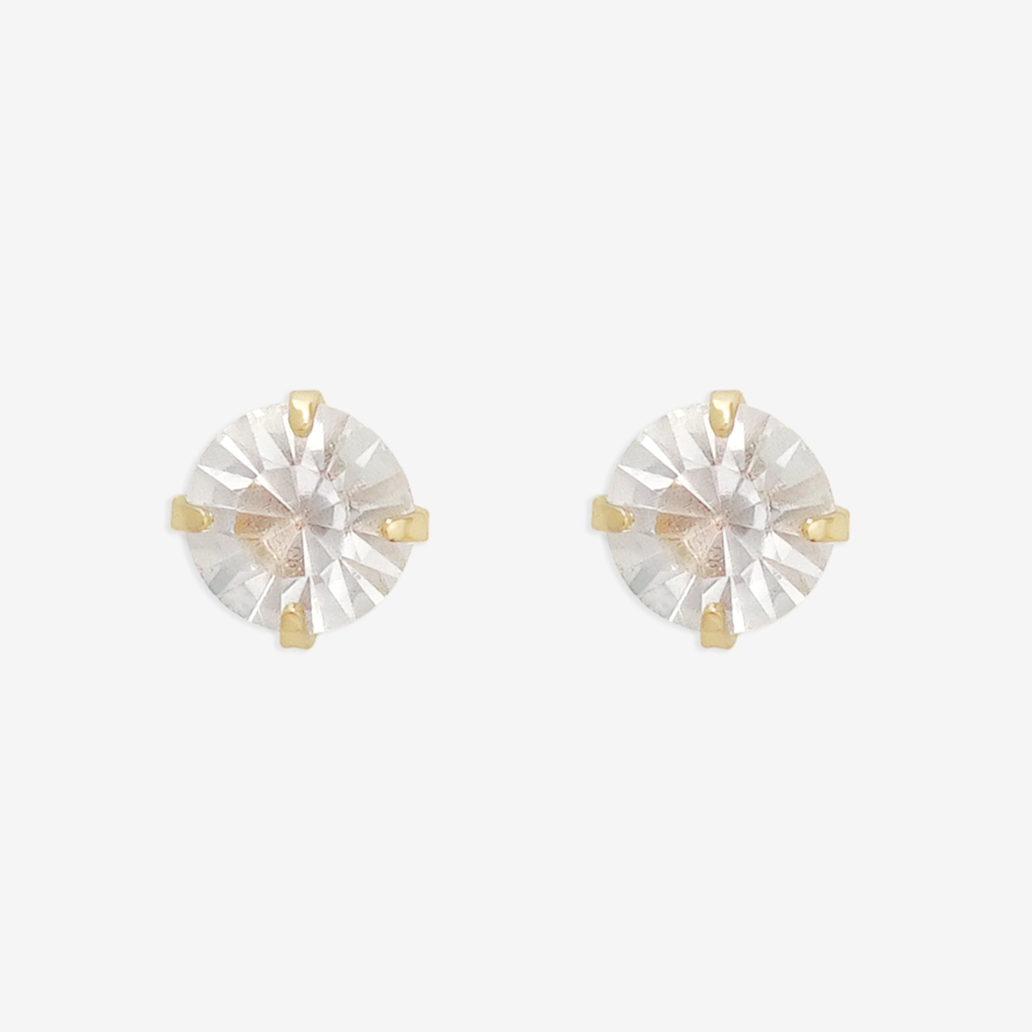 キュービックジルコニア ピアス（ポスト チタン）