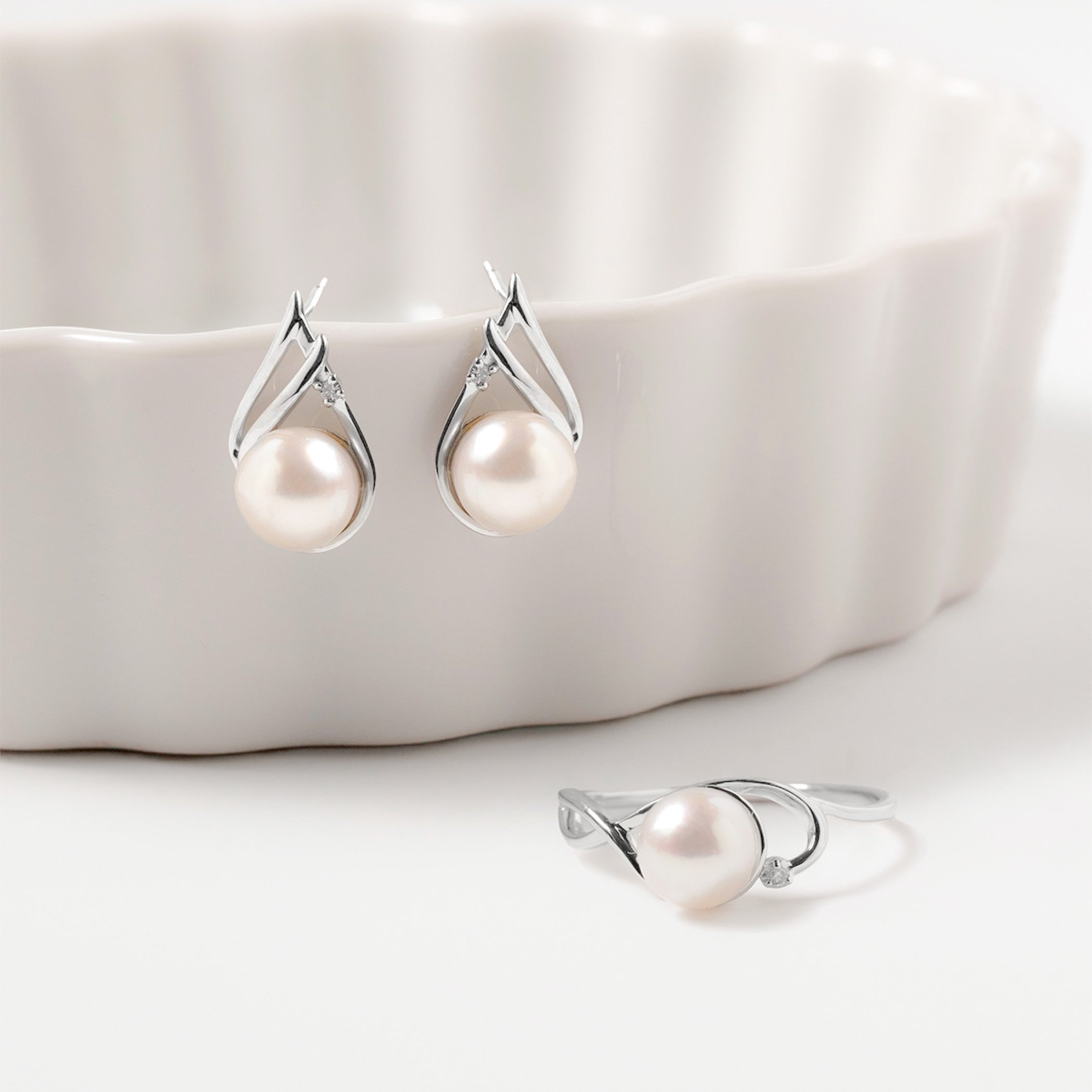 6月誕生石 K10 ホワイトゴールド あこや真珠 ピアス