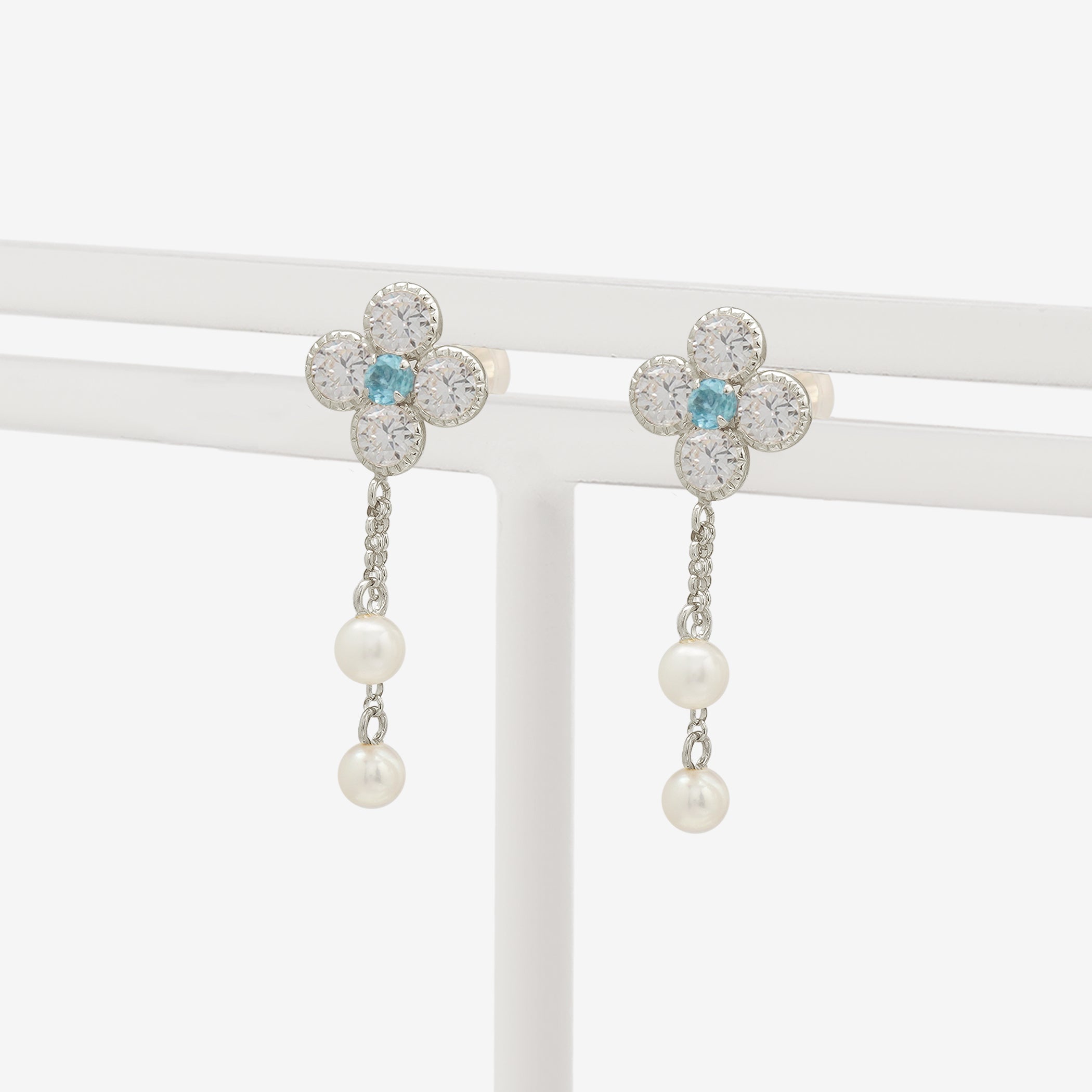 11月誕生石 K10 ホワイトゴールド ブルートパーズ フラワー