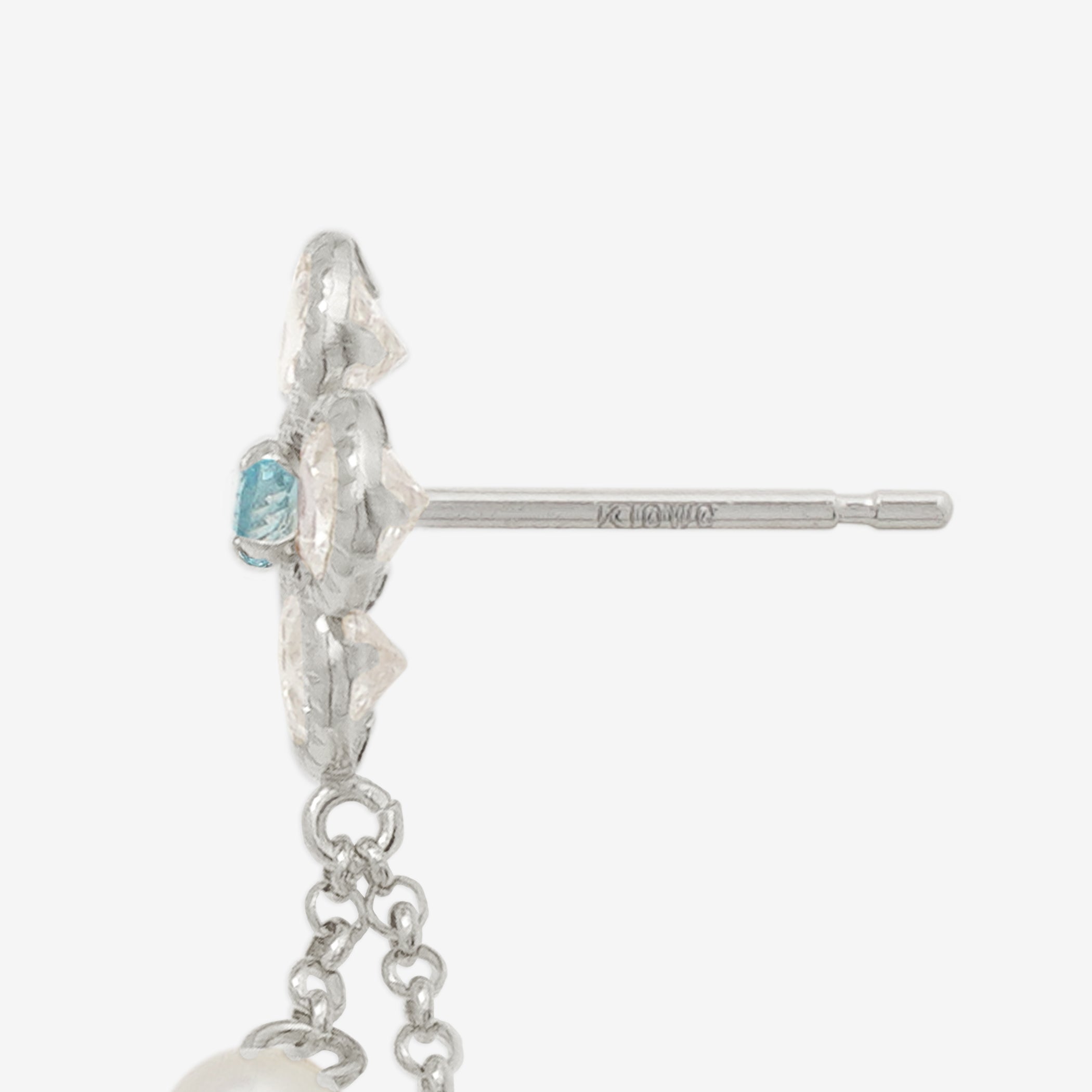 55様雪の中の針葉樹色のピアス 14kgf 淡水芥子パール　12月誕生石ジルコン 11月誕生石 K10 ホワイトゴールド ブルートパーズ フラワー ピアス