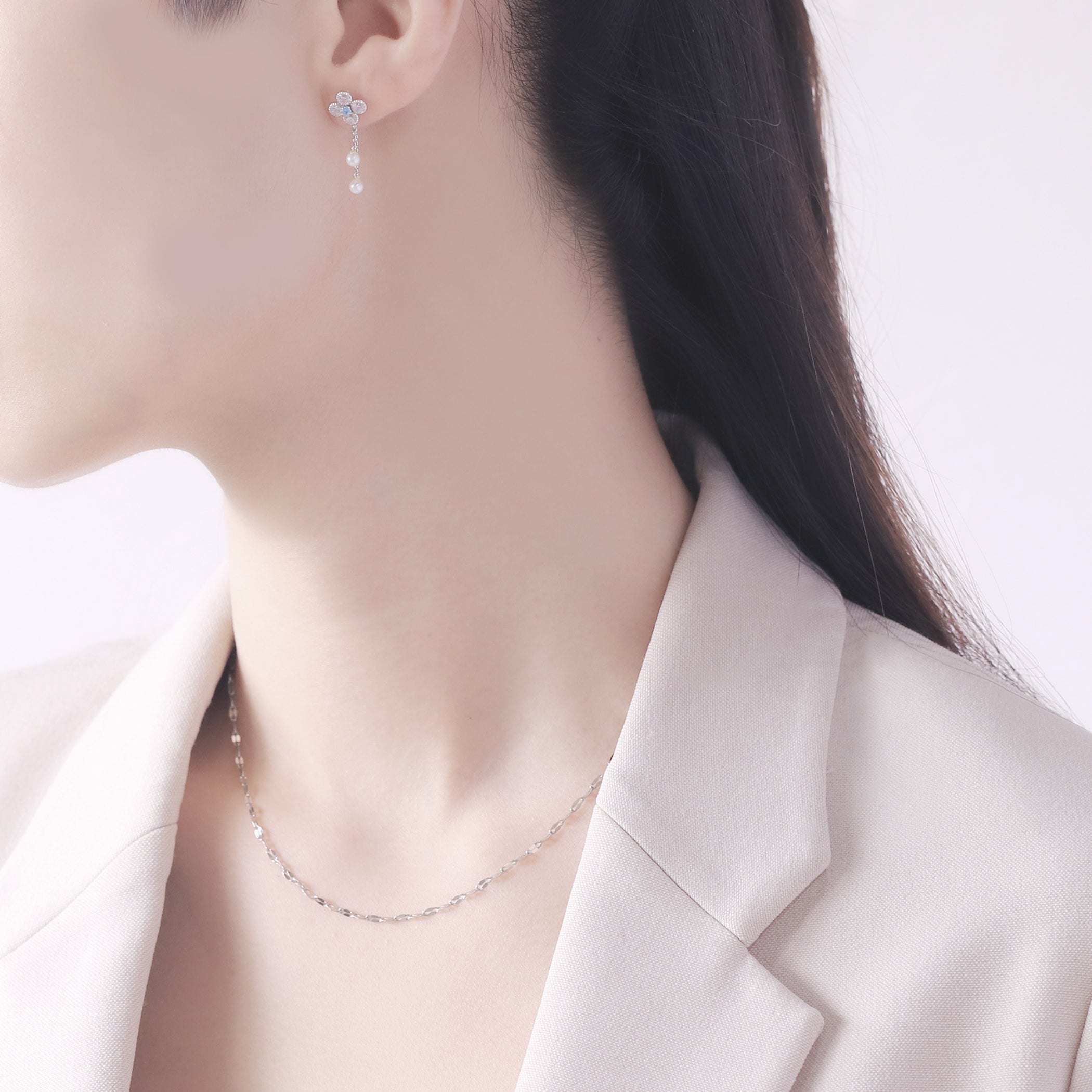 11月誕生石 K10 ホワイトゴールド ブルートパーズ フラワー