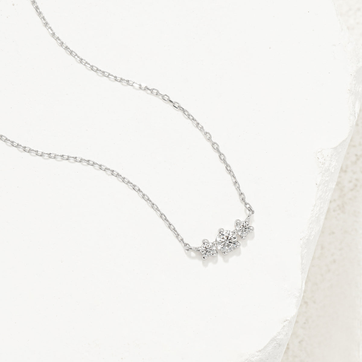 プラチナ ダイヤモンド ネックレス（0.1ct）